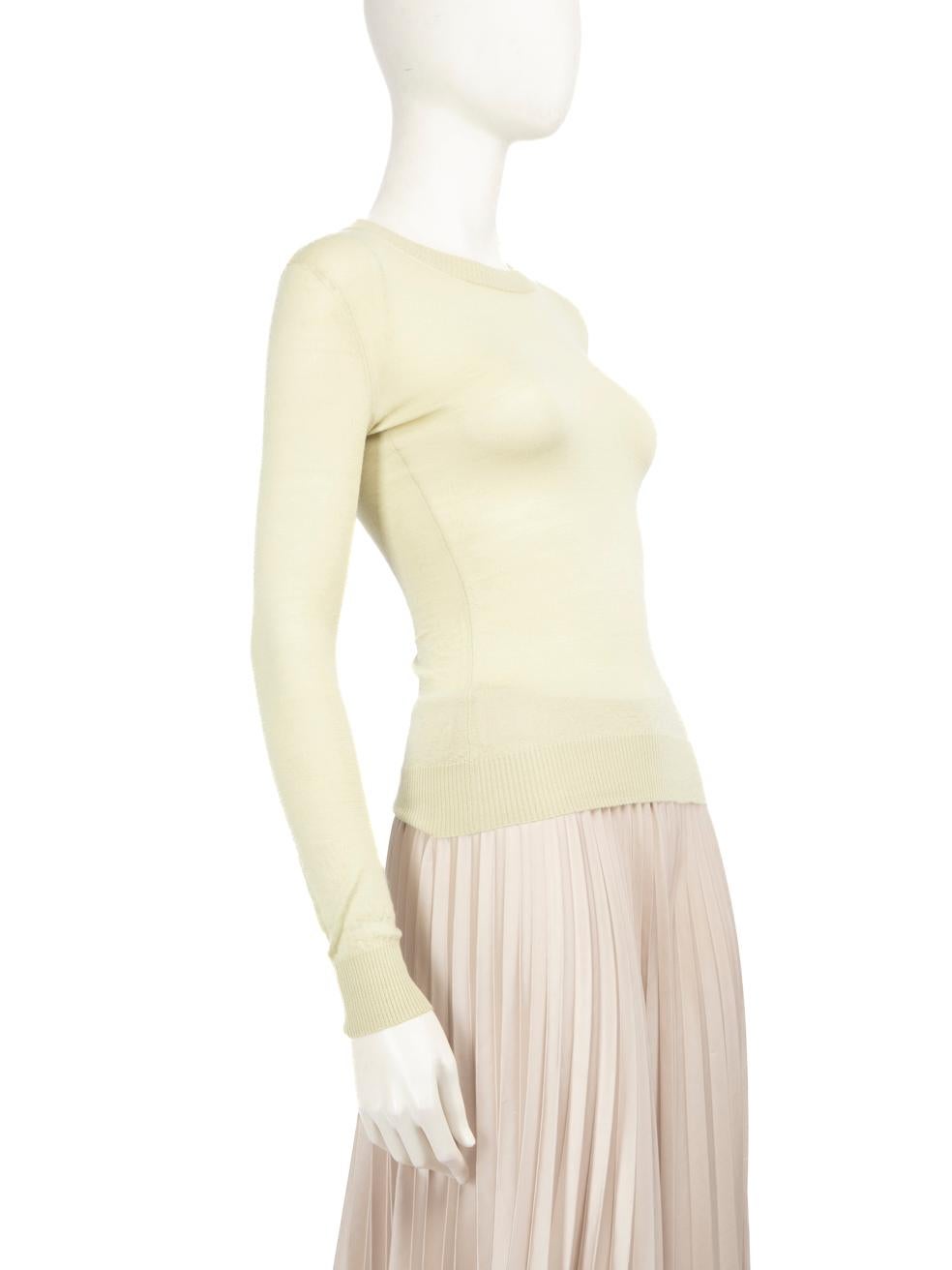 CONDITION is Very good. Minimal wear to the knitted top is evident. One mark on the lower back of this used Alaïa designer resale item. Discolouration may need gentle hand wash contrary to dry clean