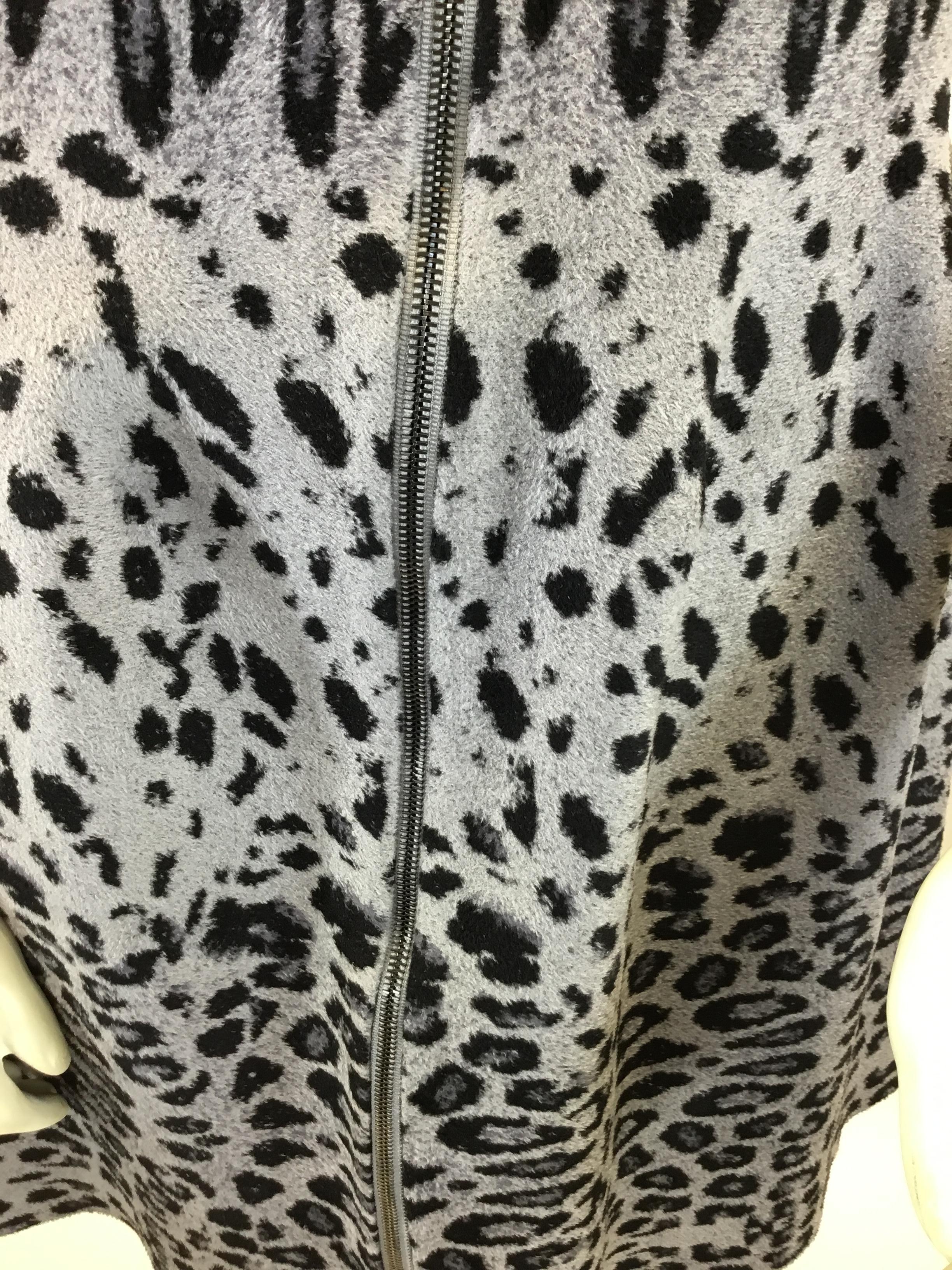 Alaia Grey and Black Animal Print Zip Up Dress For Sale 1