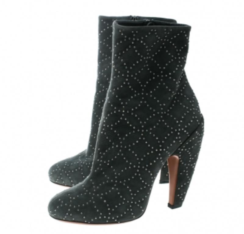 Alaia Botines de ante gris con adornos de tachuelas Talla 37 en venta 2