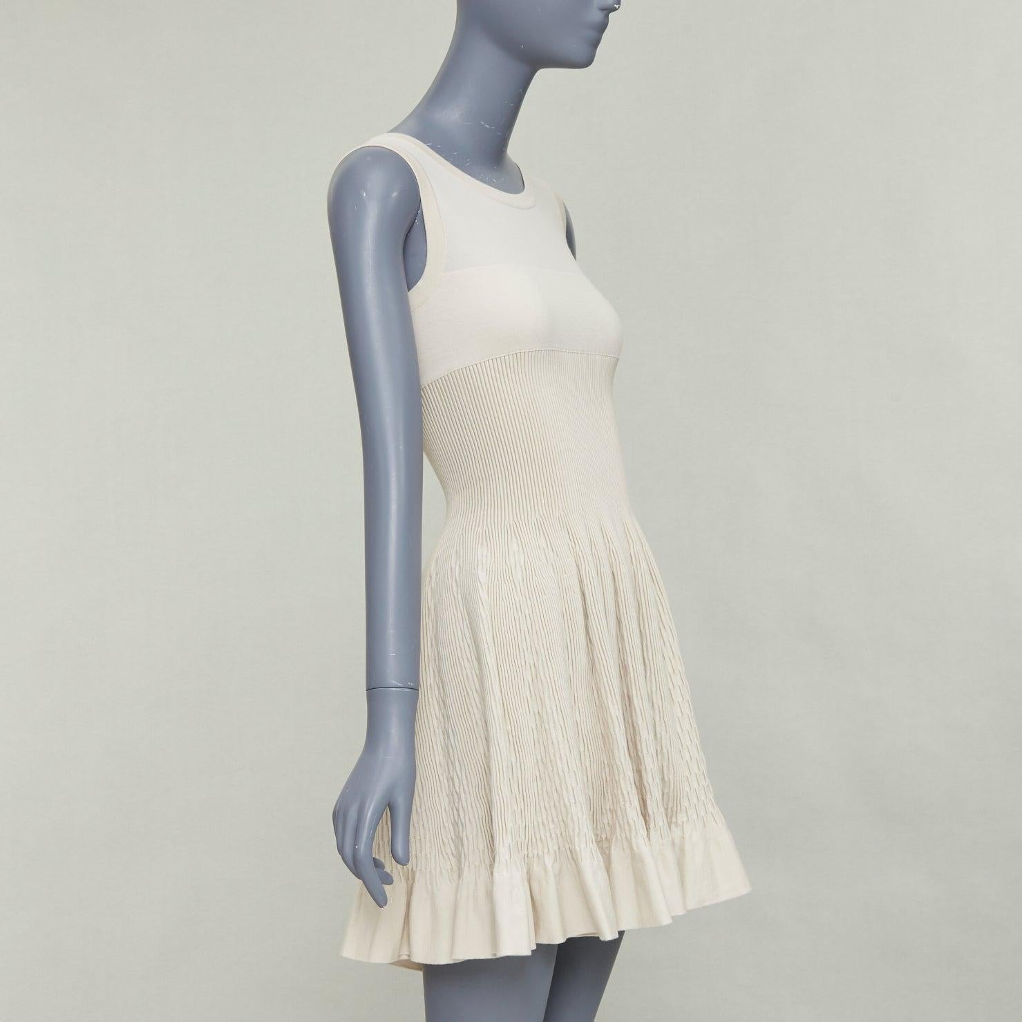 Beige ALAIA ivoire beige laine vierge taille contour robe évasée sans manches FR36 S en vente