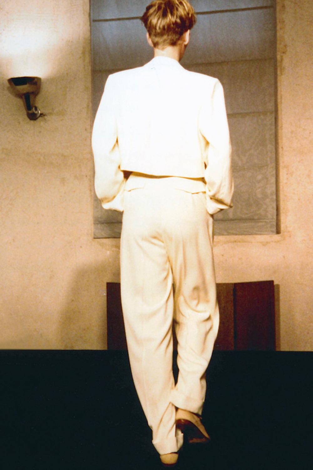 Alaïa Ivory Suit with Cropped Jacket S/S 1985 For Sale 5