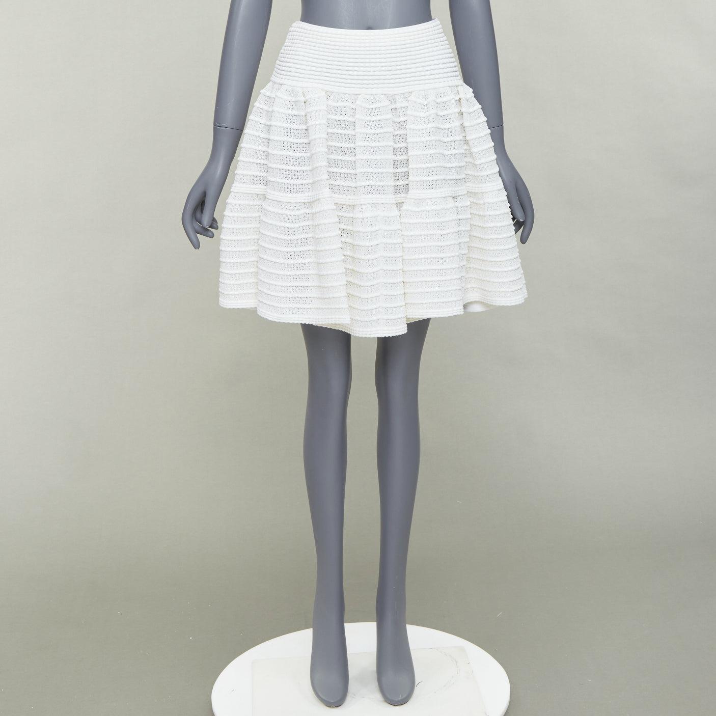 ALAIA - Jupe évasée en tricot horizontal, ivoire, mélange de viscose FR36 S en vente 5