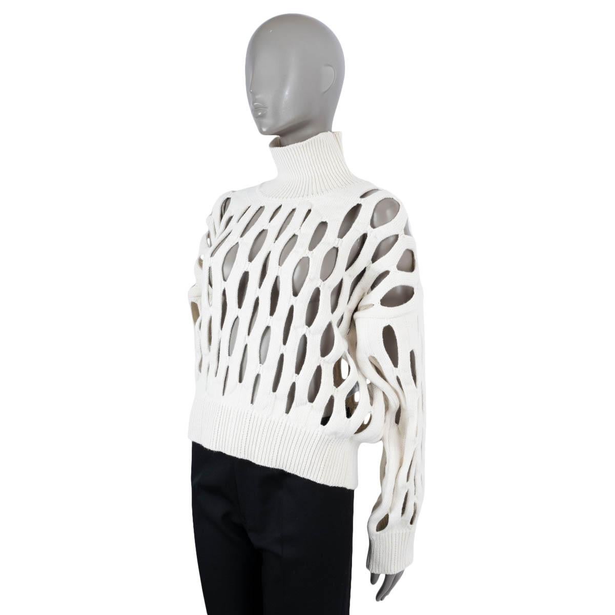 ALAIA ivory wool 2022 CUT-OUT TURTLENECK Sweater 40 M In Excellent Condition For Sale In Zürich, CH