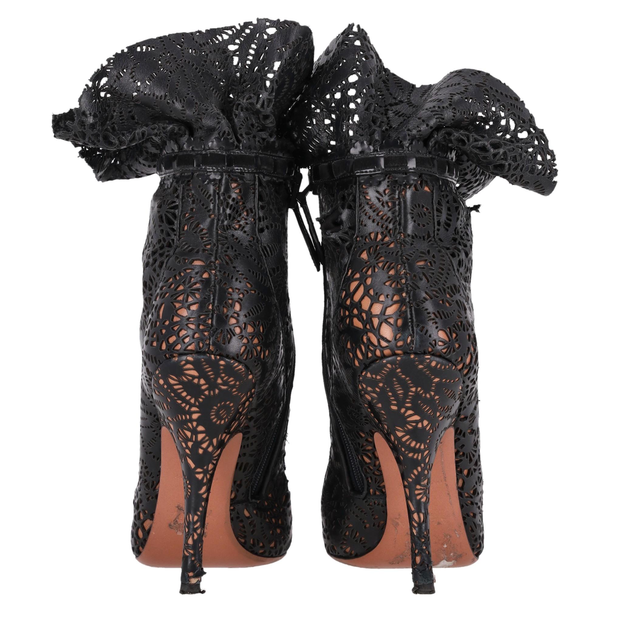 Botines Alaia de piel con corte láser y detalle de cordones en Bastante bueno estado para la venta en London, GB