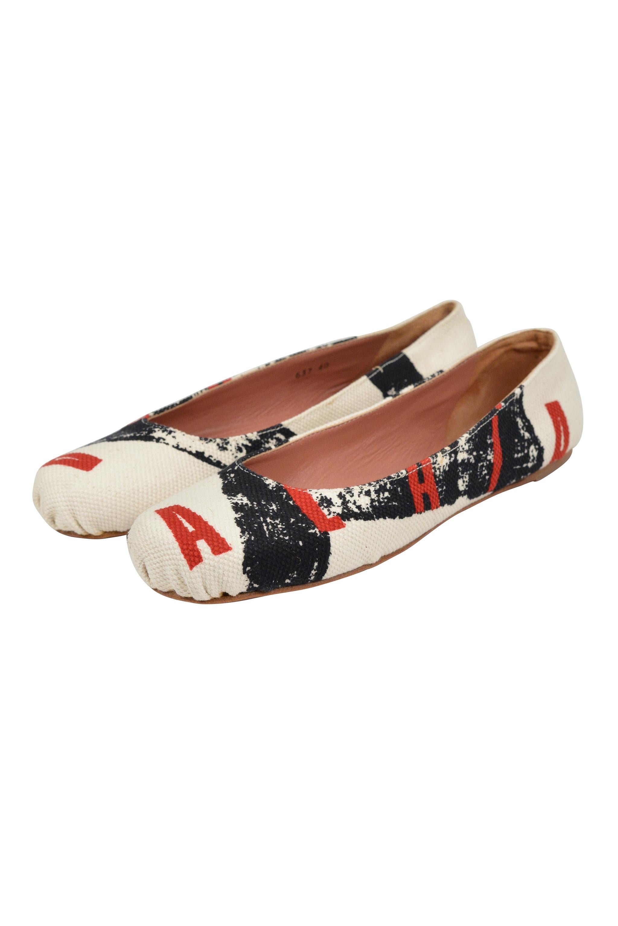 Alaia Logo Print Ballerina Flats 2000S In Excellent Condition For Sale In Los Angeles, CA