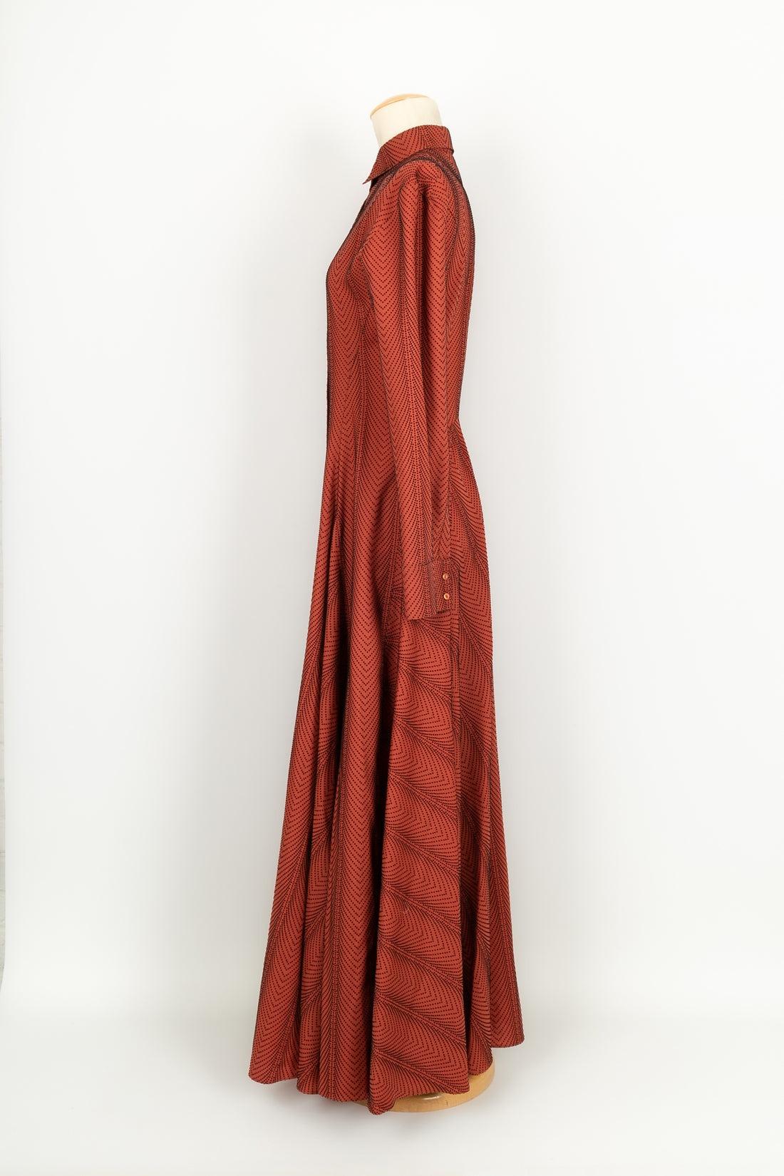 Women's Alaïa Long Flared Dress in Brown/Orange Wool with Black Dots For Sale