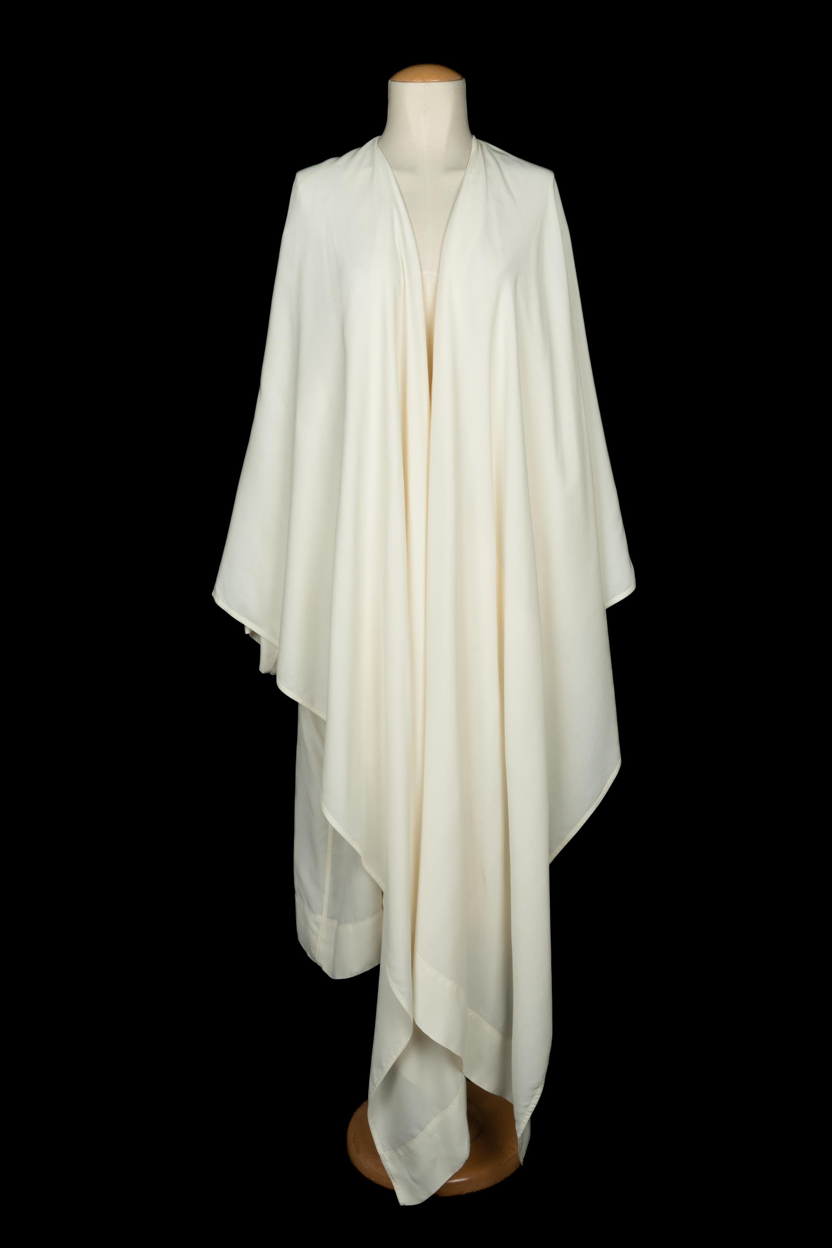 Veste longue blanche Alaïa 1985s en vente 3