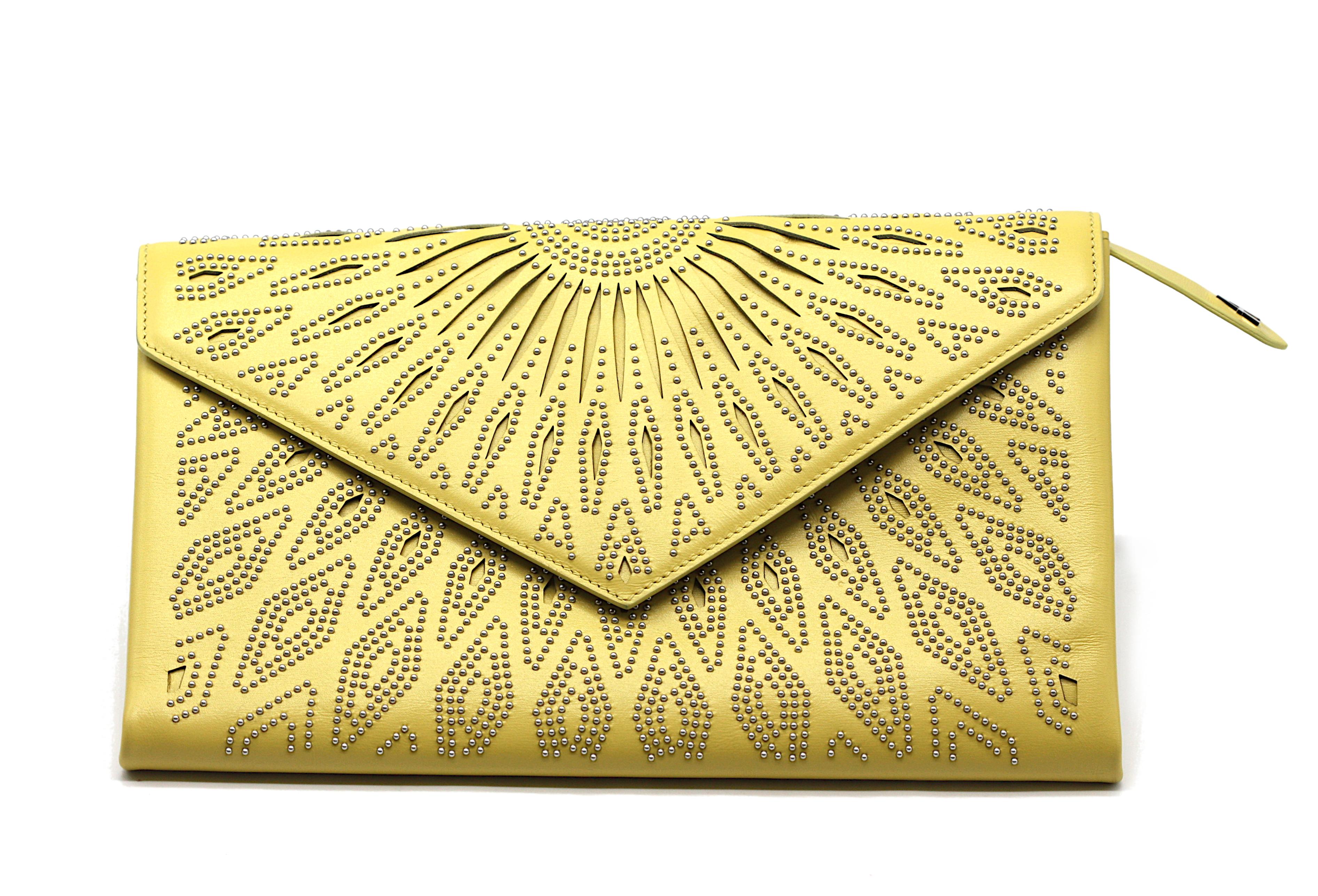 Alaia Metal-Mounted Yellow Leather Clutch en venta 3