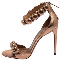 Alaia Metallic Bronze Leather Bombe Ankle Strap Sandals Size 39 (Sandales à lanières en cuir métallisé)