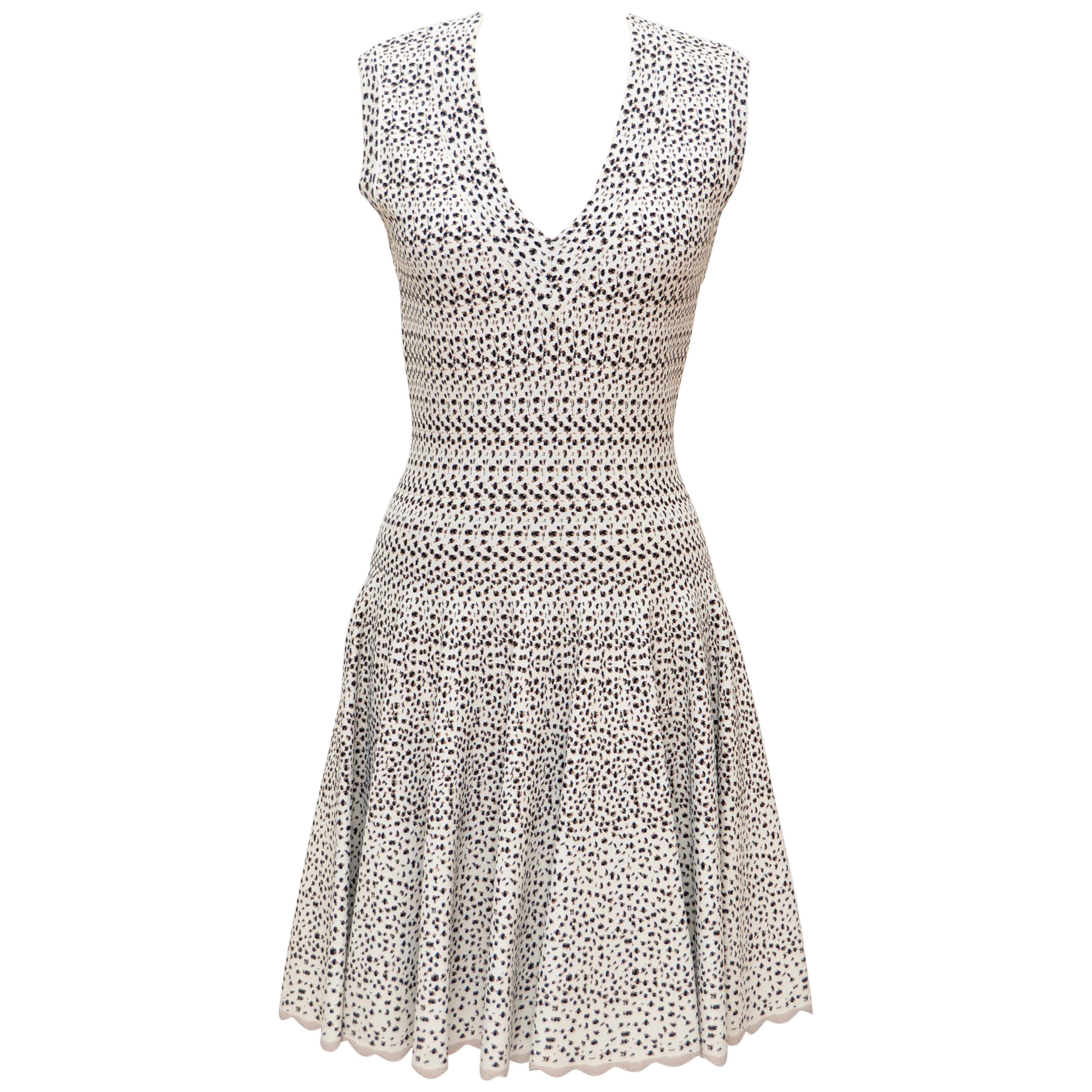 Alaïa - Mini robe à imprimé léopard   Taille 42, neuve  NOUVEAU
