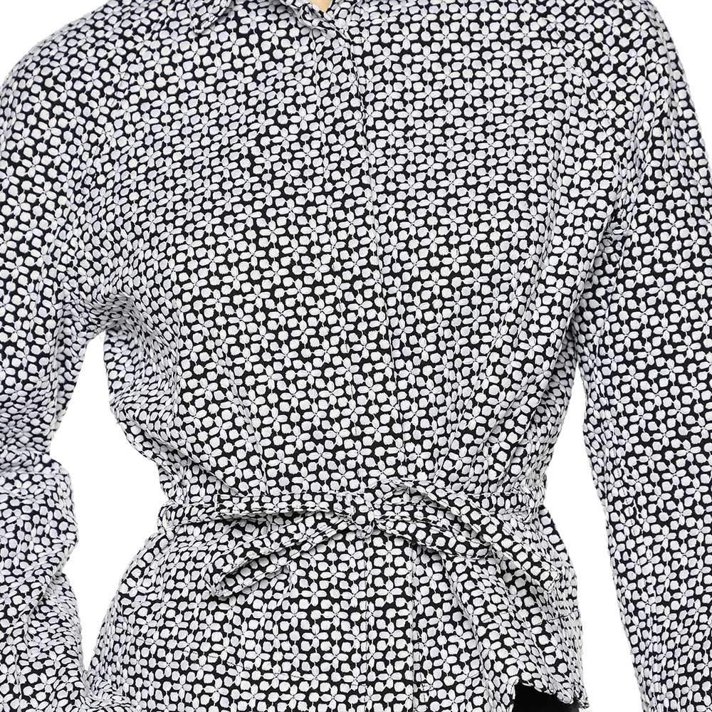 Alaïa - Veste en coton brodée monochrome avec ceinture et boutons à l'avant, taille L en vente 1