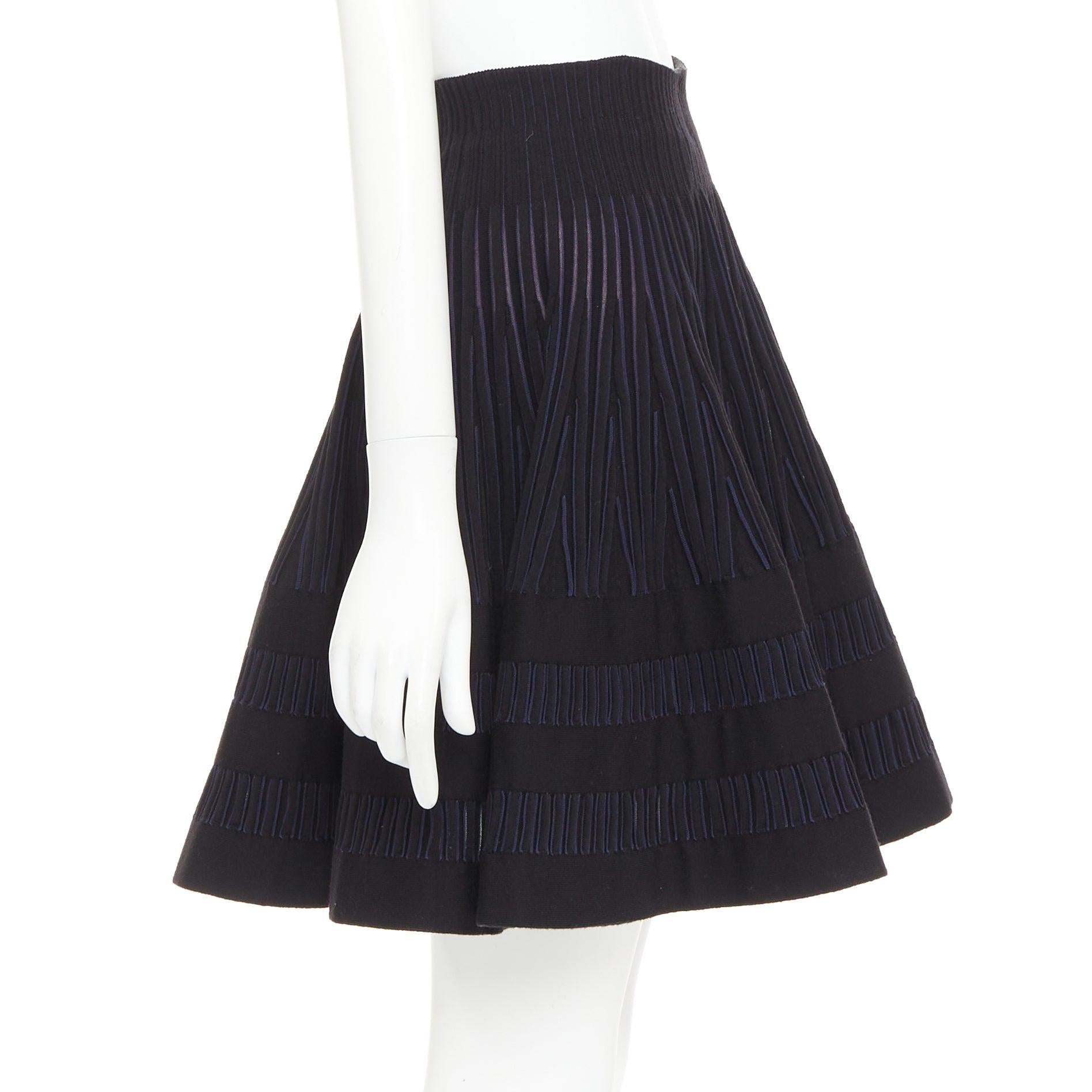 ALAIA marino negro lana virgen mezcla de seda cintura alta falda de punto acampanada IT36 XXS en Excelente estado para la venta en Hong Kong, NT