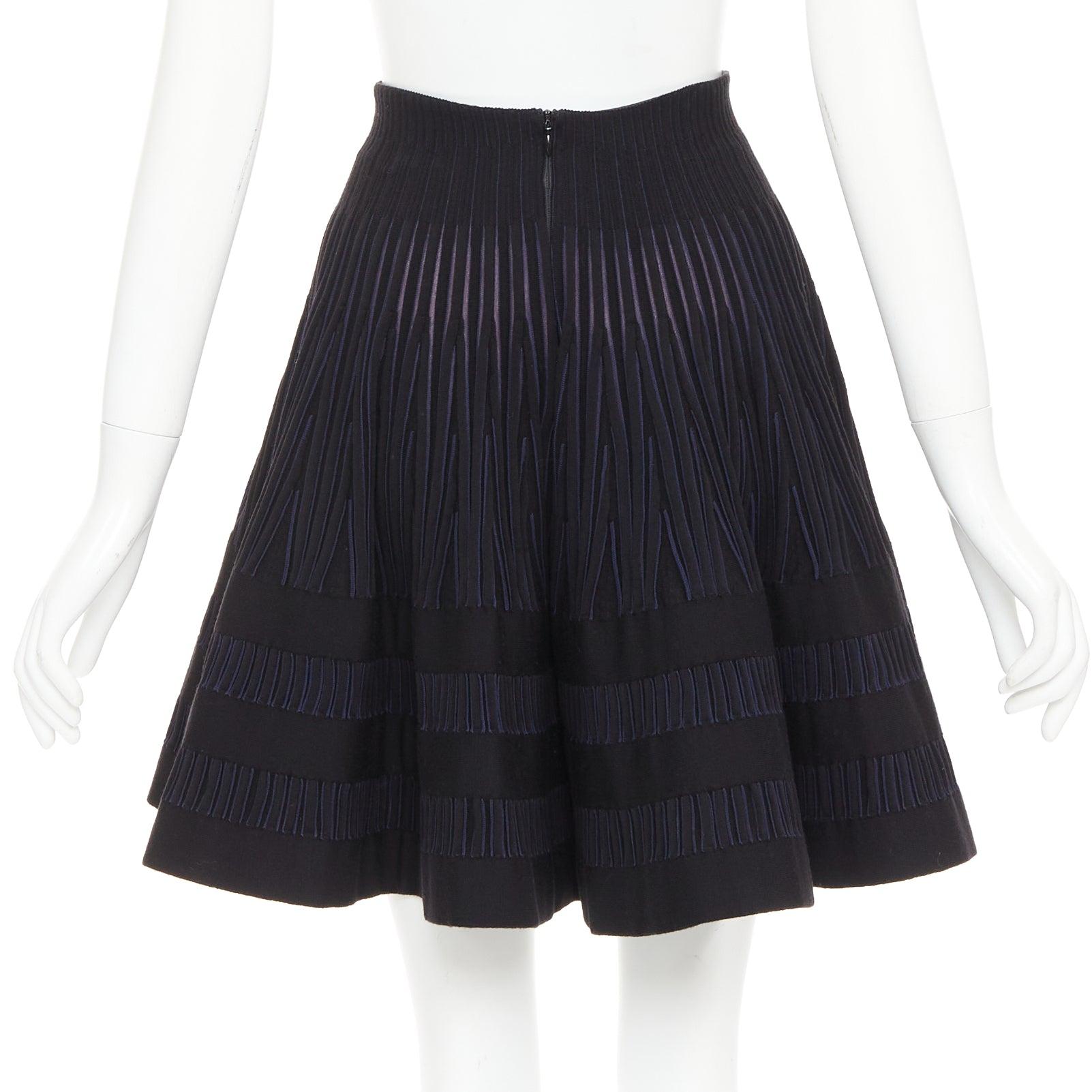 De las mujeres ALAIA marino negro lana virgen mezcla de seda cintura alta falda de punto acampanada IT36 XXS en venta