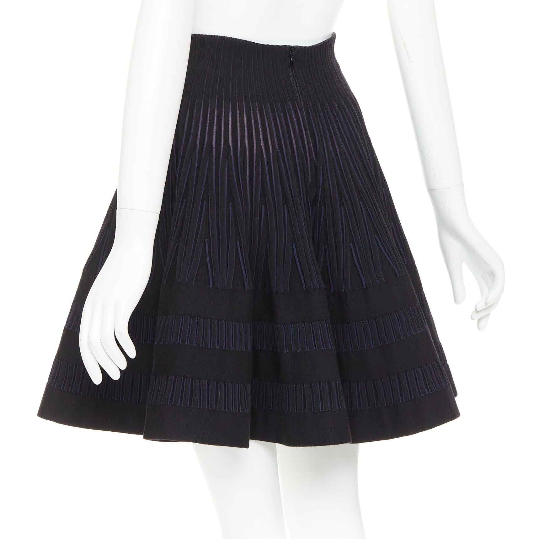 ALAIA marino negro lana virgen mezcla de seda cintura alta falda de punto acampanada IT36 XXS en venta 1