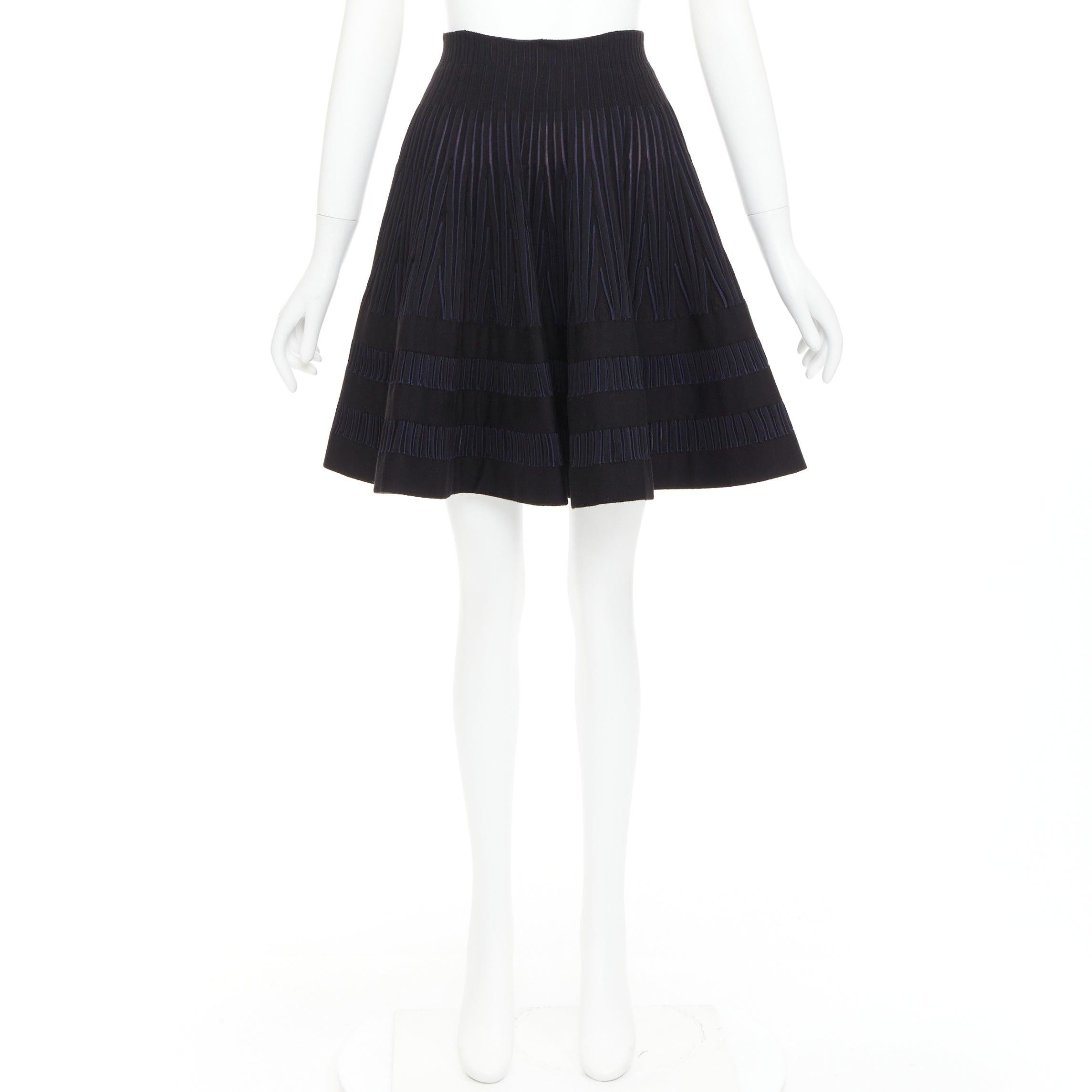 ALAIA marino negro lana virgen mezcla de seda cintura alta falda de punto acampanada IT36 XXS en venta 4