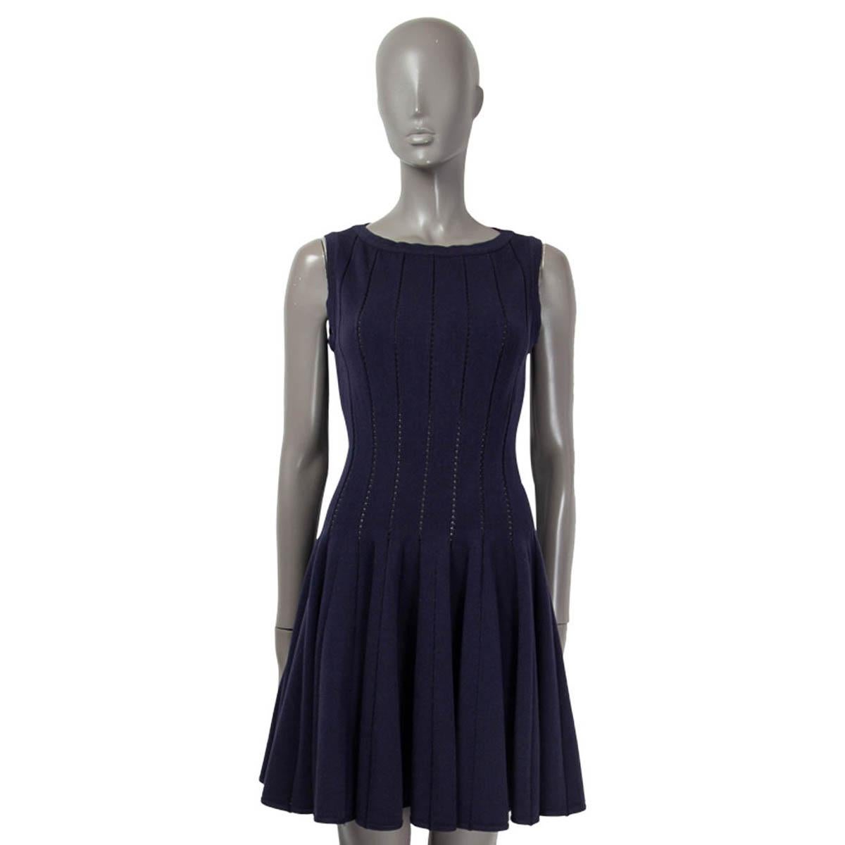 ALAIA navy blue wool blend JACQUARD KNIT FLARED Dress 40 M In Excellent Condition In Zürich, CH