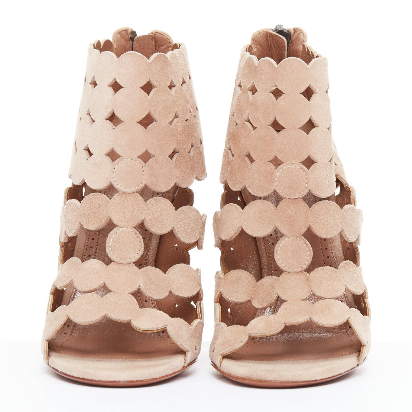 Beige ALAIA nude leather scallop cut out caged high heeled sandals EU35 en vente