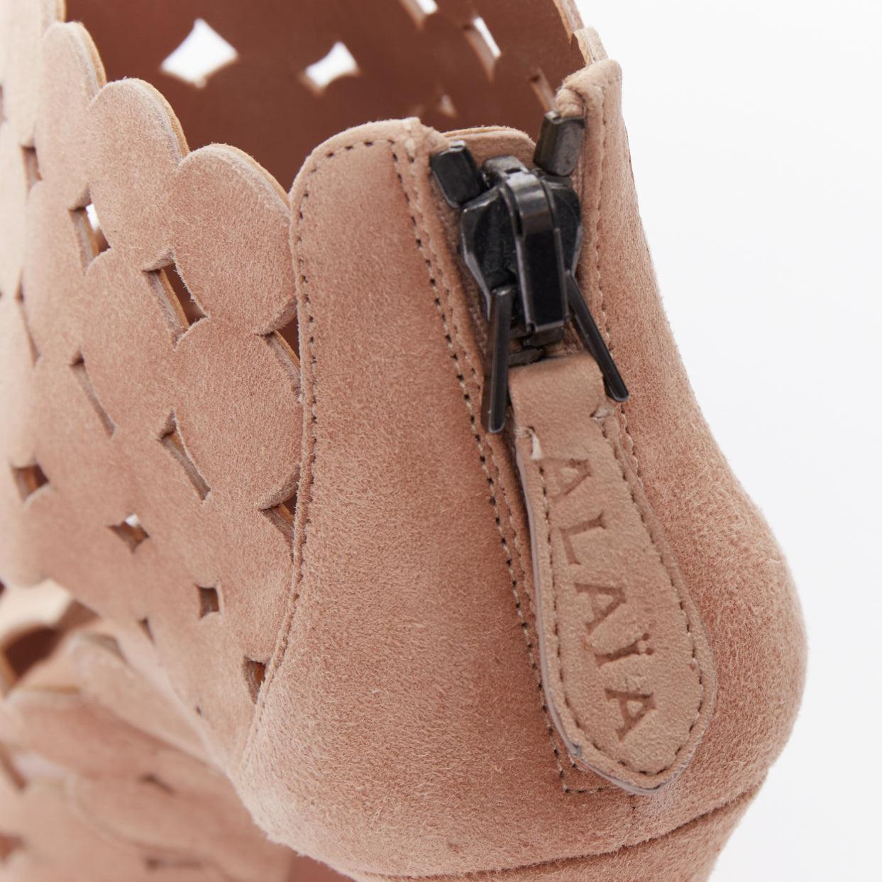 ALAIA nude leather scallop cut out caged high heeled sandals EU35 en vente 4