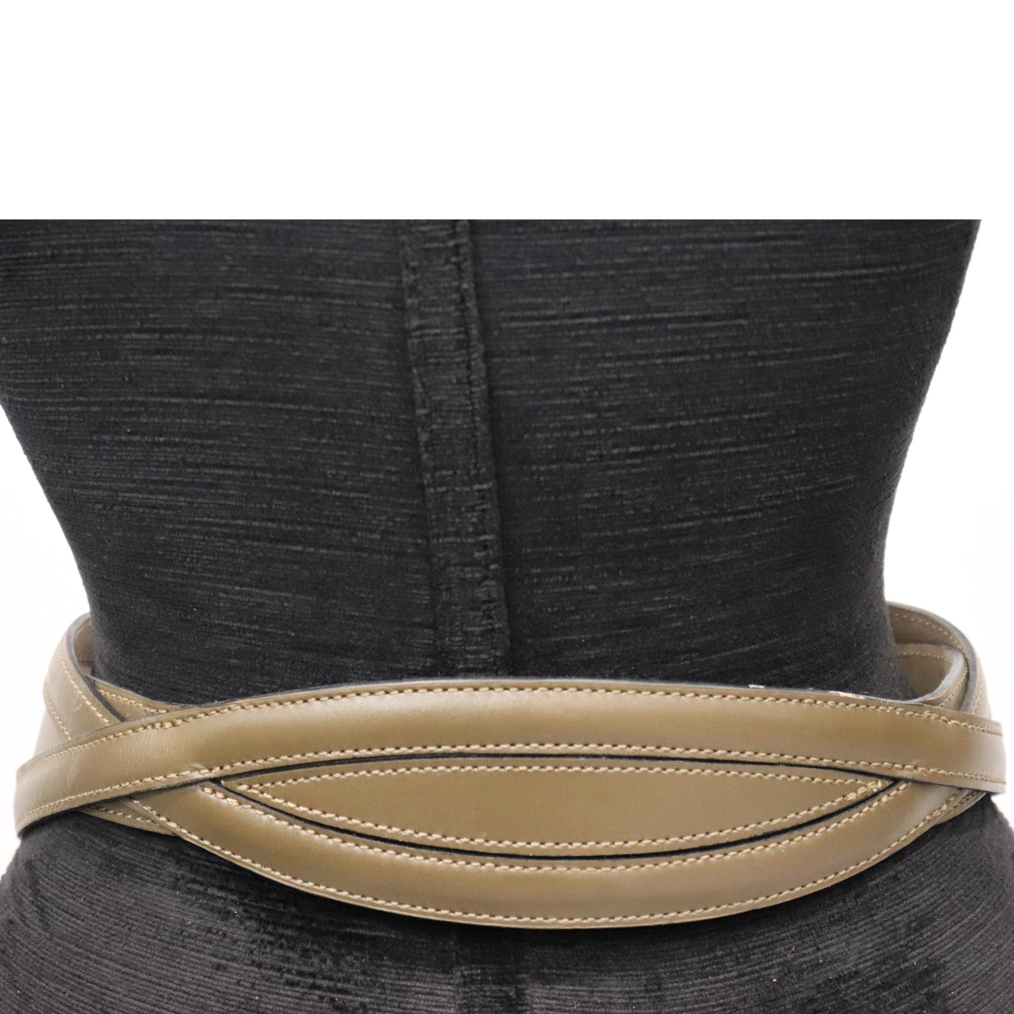 Alaia Olive Green Leather Belt W/ Gold Accents In New Condition In Los Angeles, CA