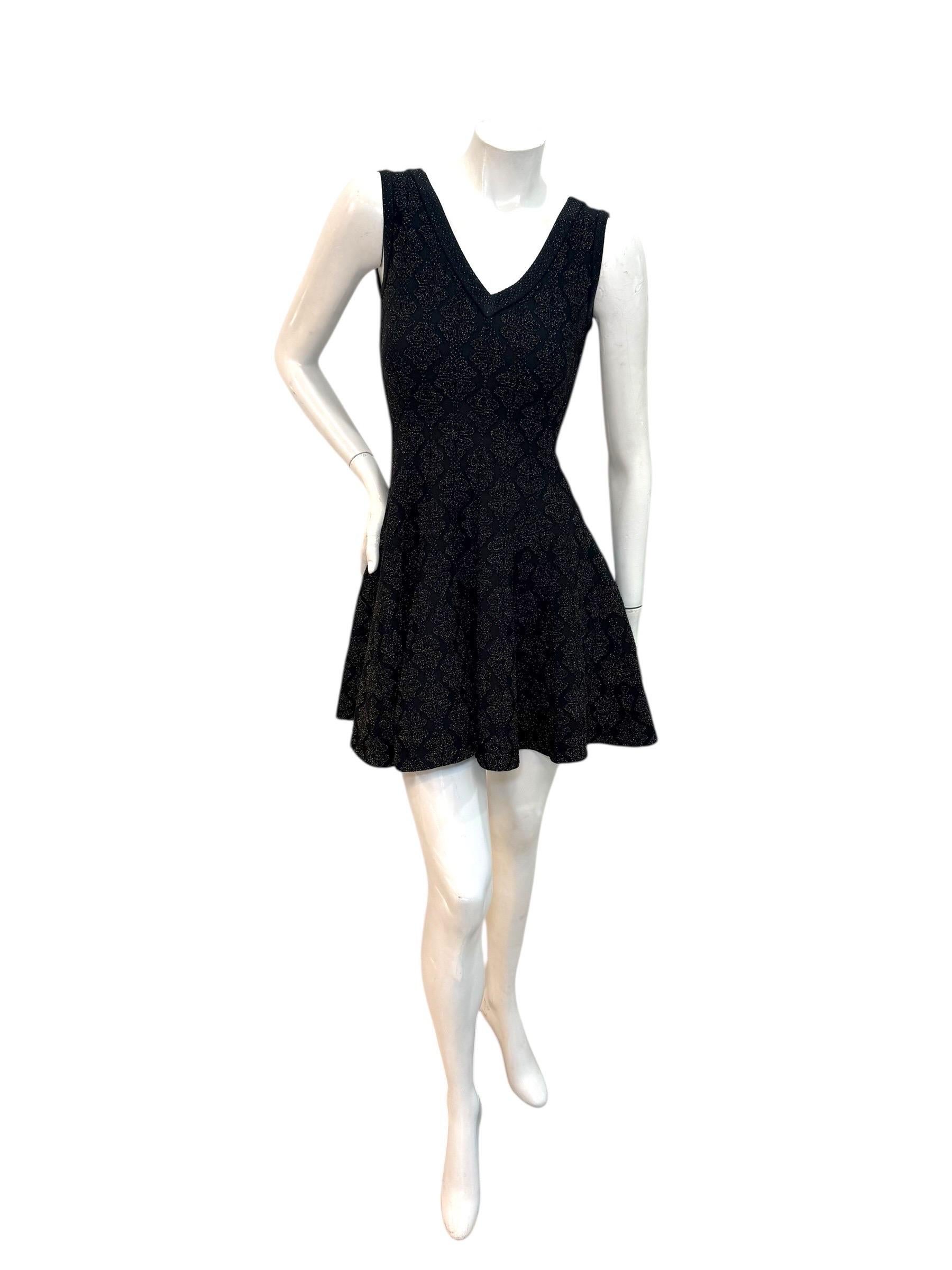 Alaïa Paris Black Textured Knit Fit 
Flare Dress, IT 40 en vente