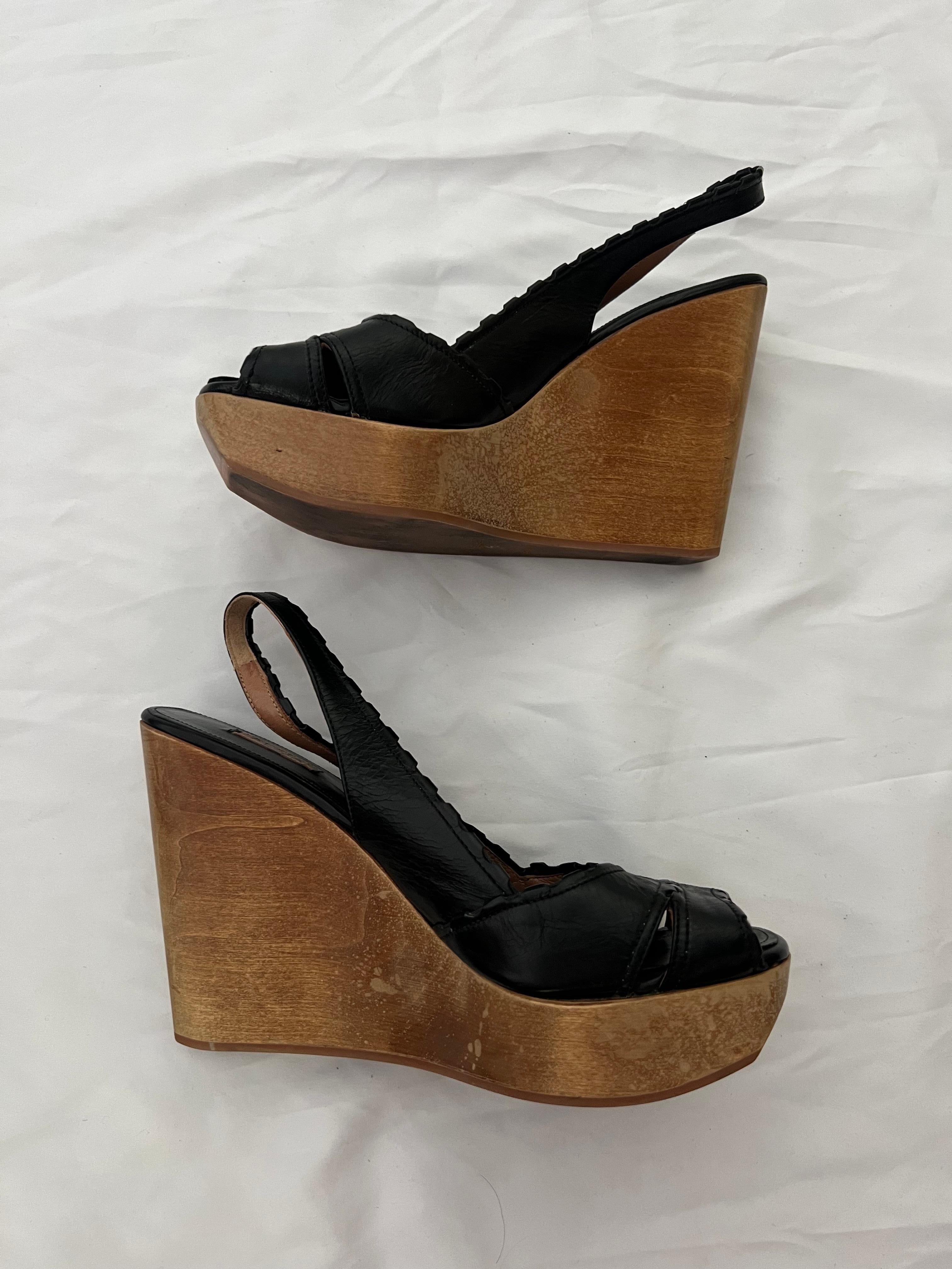 Alaia Paris Leather and Wood Platform Wedge Sandals, Size 40 In New Condition For Sale In Beverly Hills, CA