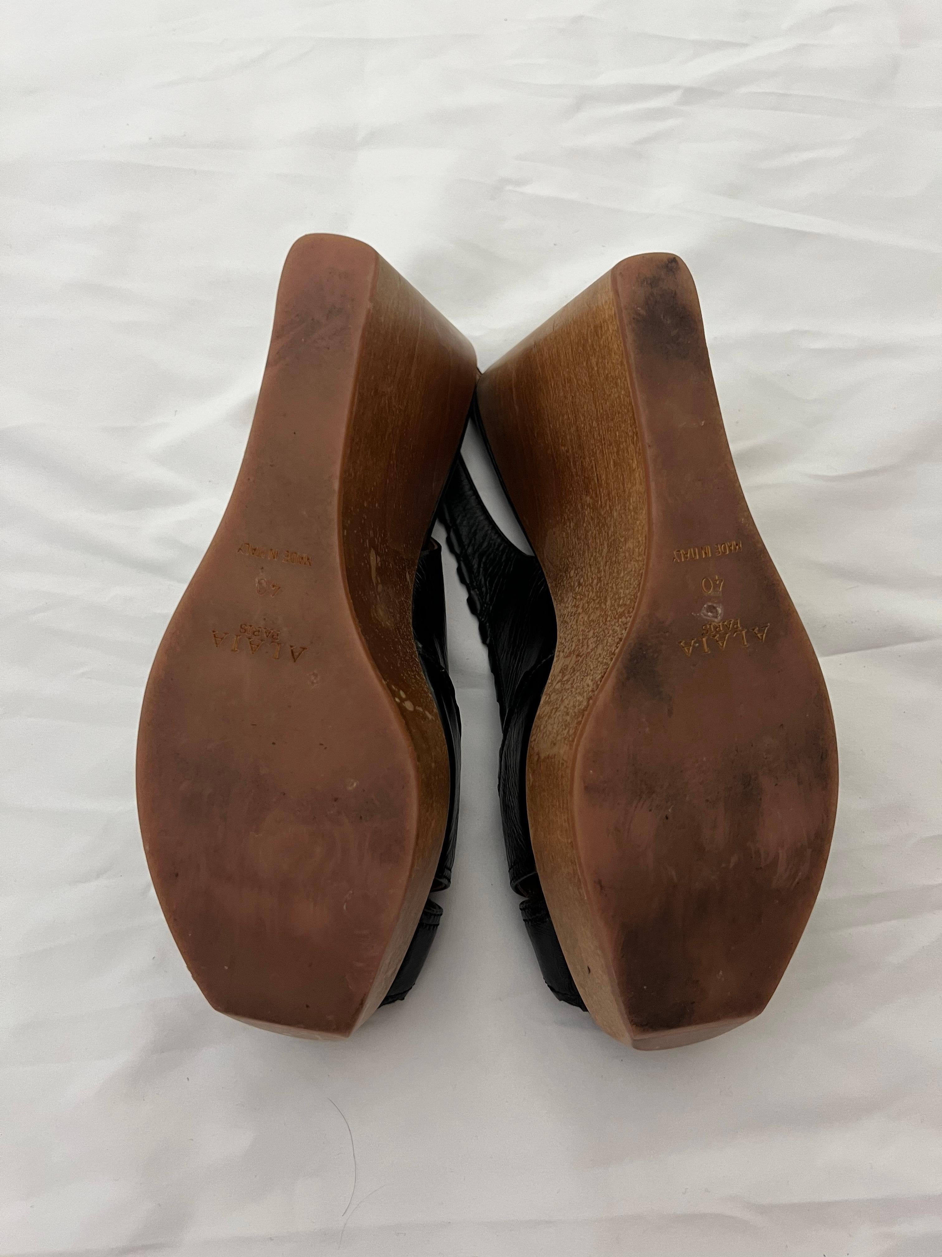Alaia Paris Leather and Wood Platform Wedge Sandals, Size 40 For Sale 1