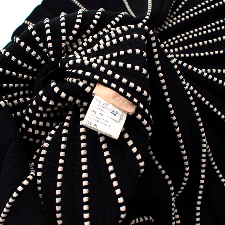 Alaia Pleated Black & White Jacquard Wool Blend Dress For Sale 2