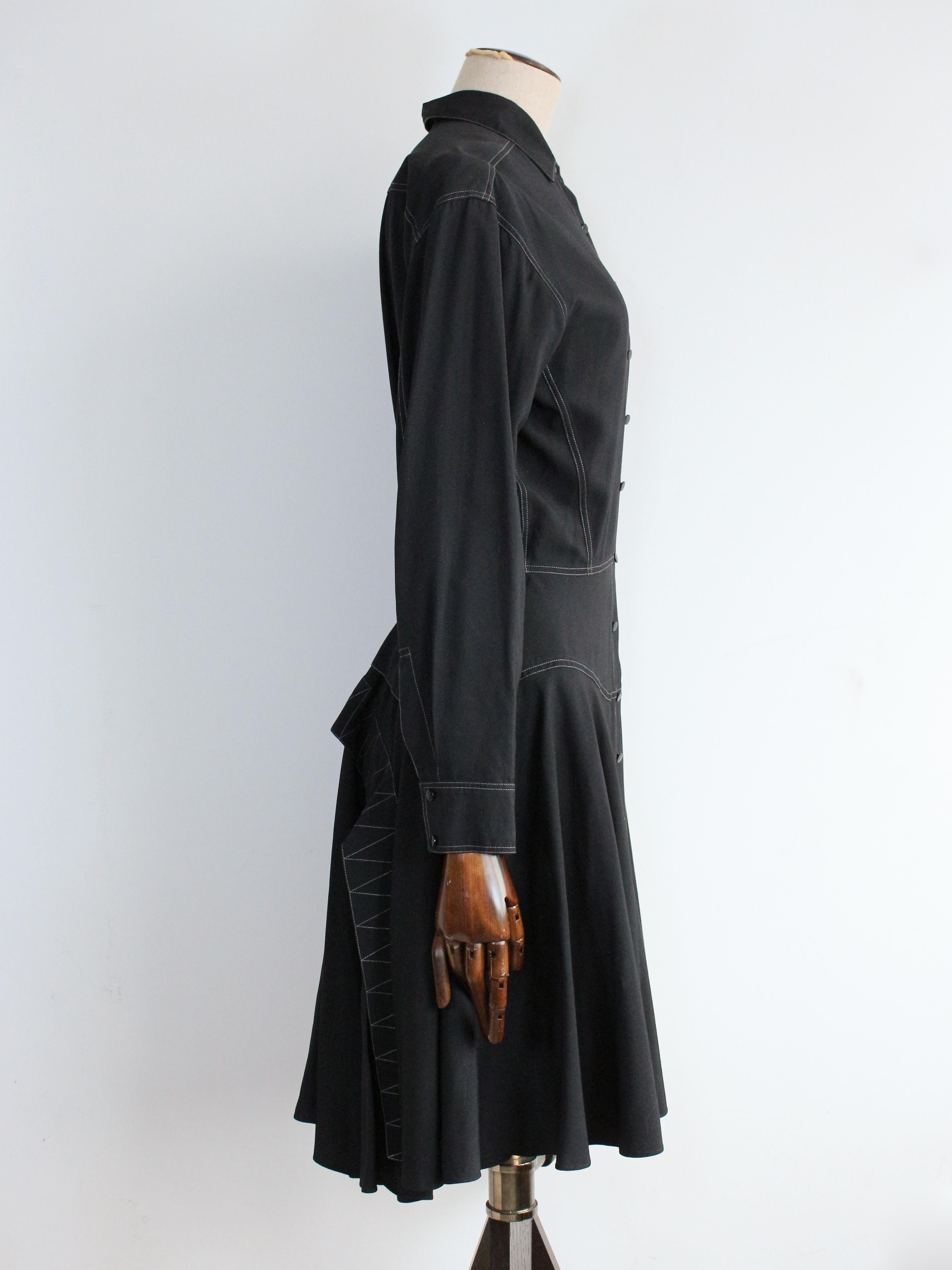 Noir Alaïa S/S87 - Robe chemise noire avec jupe à volants en vente