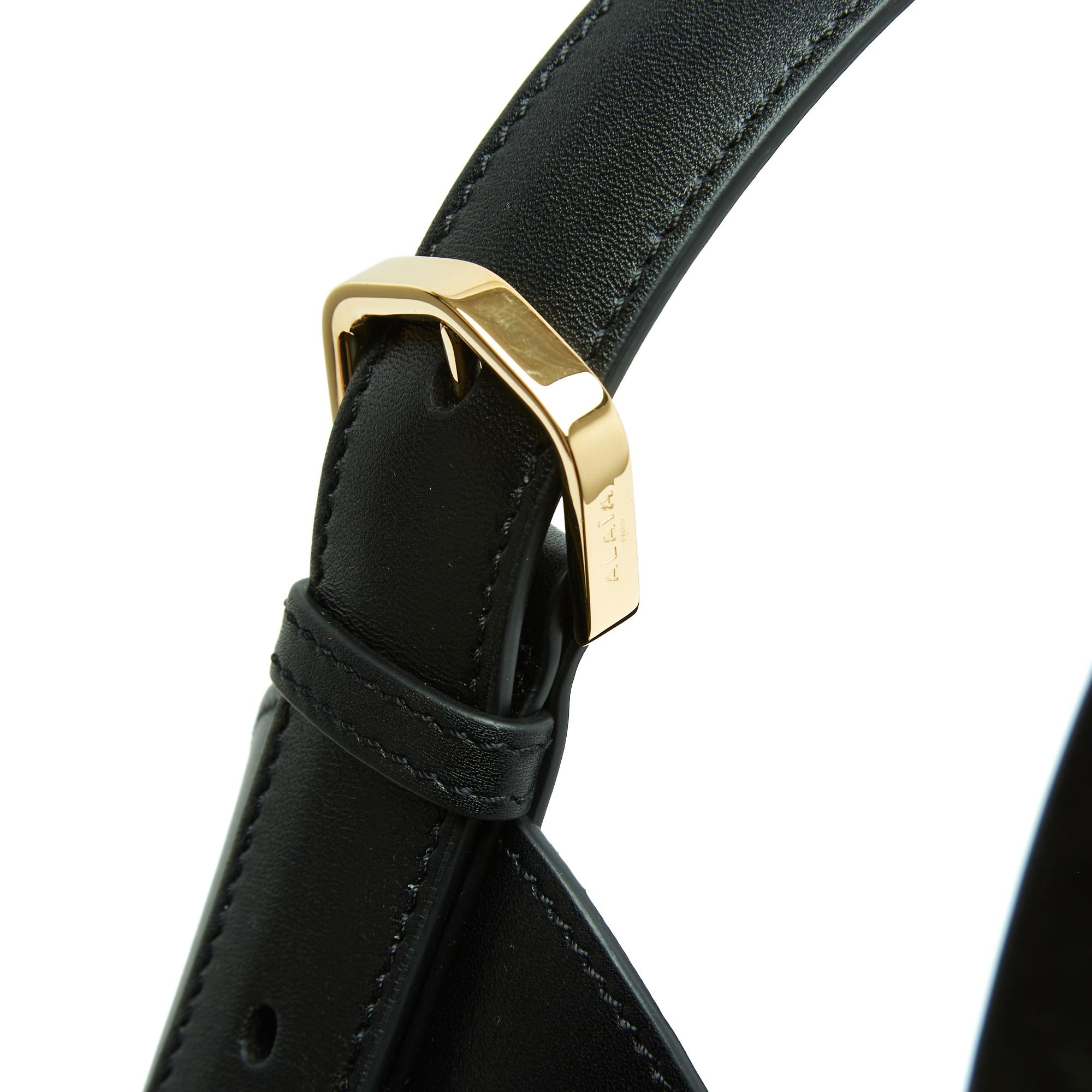 Alaïa Sac Cuir Noir Cabas Delta 2025 Black Leather Delta Bag Like New Dustbag en vente 3