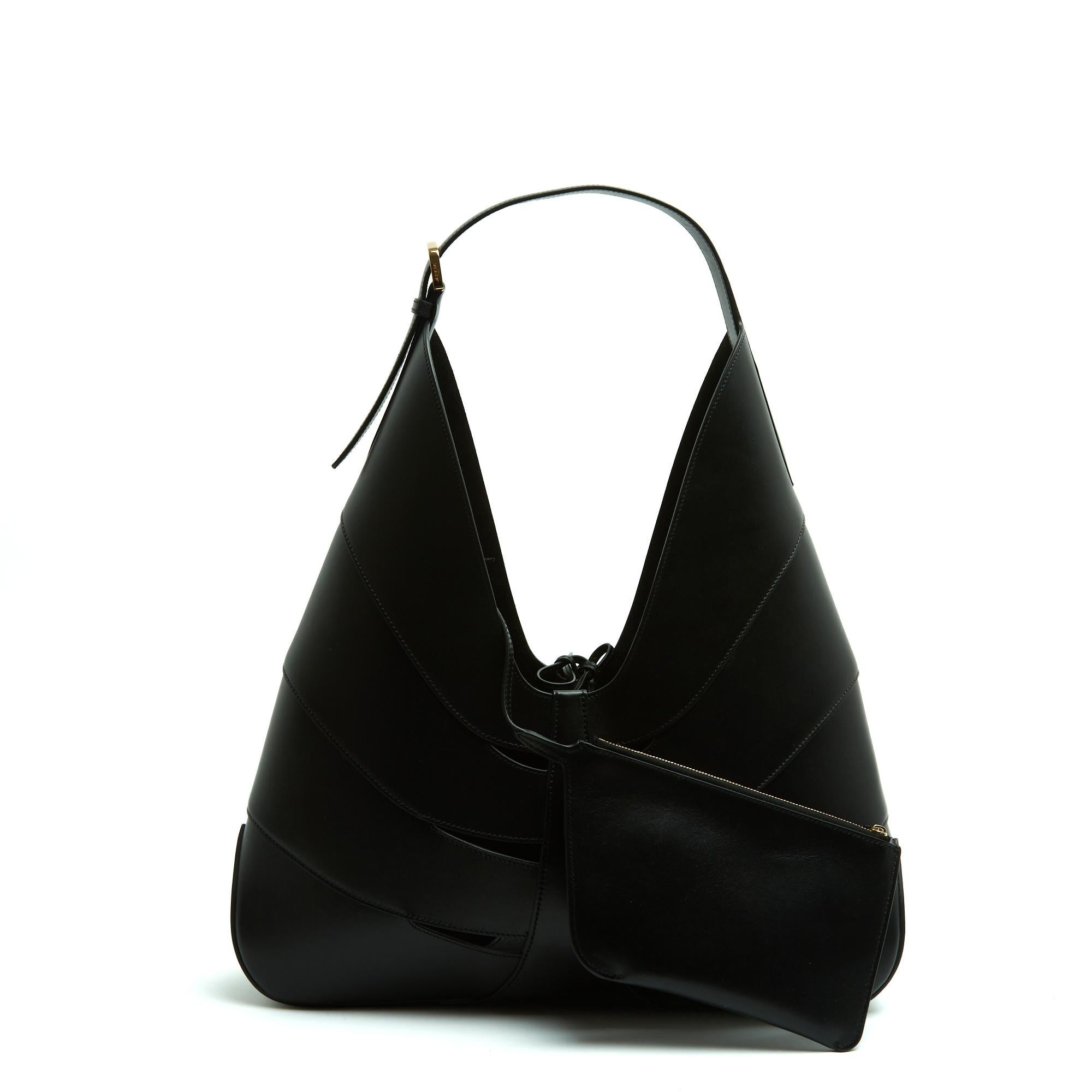 Alaïa Sac Cuir Noir Cabas Delta 2025 Black Leather Delta Bag Like New Dustbag en vente 5