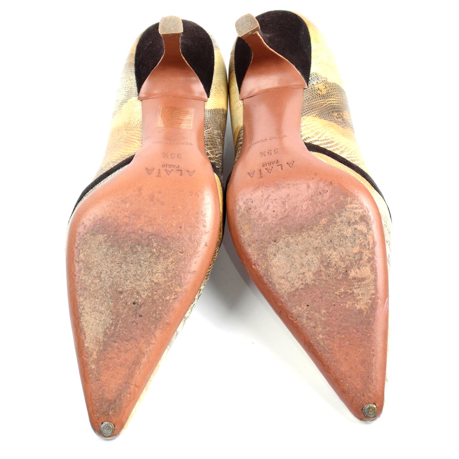 Alaia Shoes Snakeskin Pointed Toe Pumps w Black Trim w Original Box & Dust Bags For Sale 5