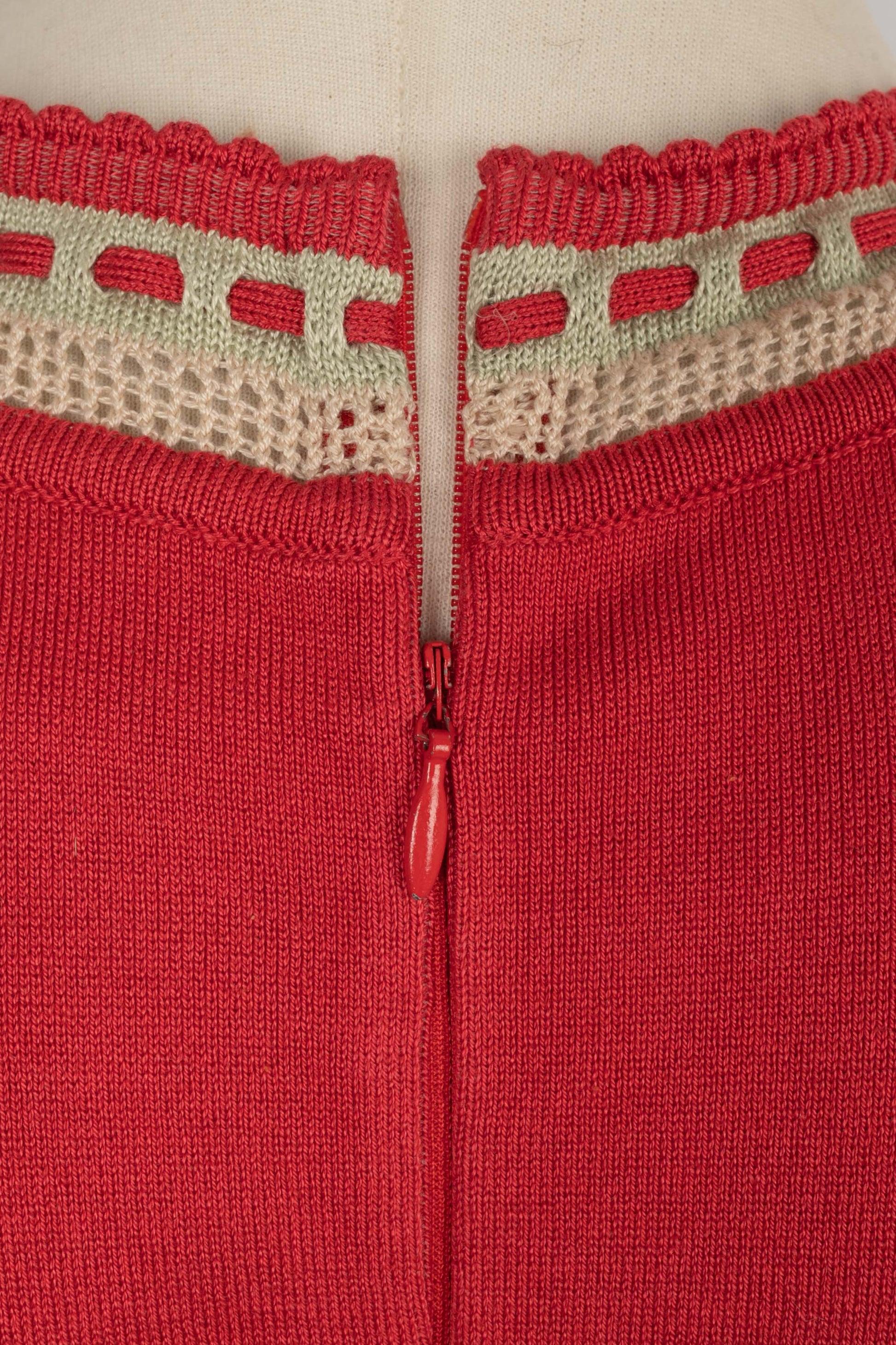 Combinaison courte en maille couleur corail Alaïa, 1993 en vente 4