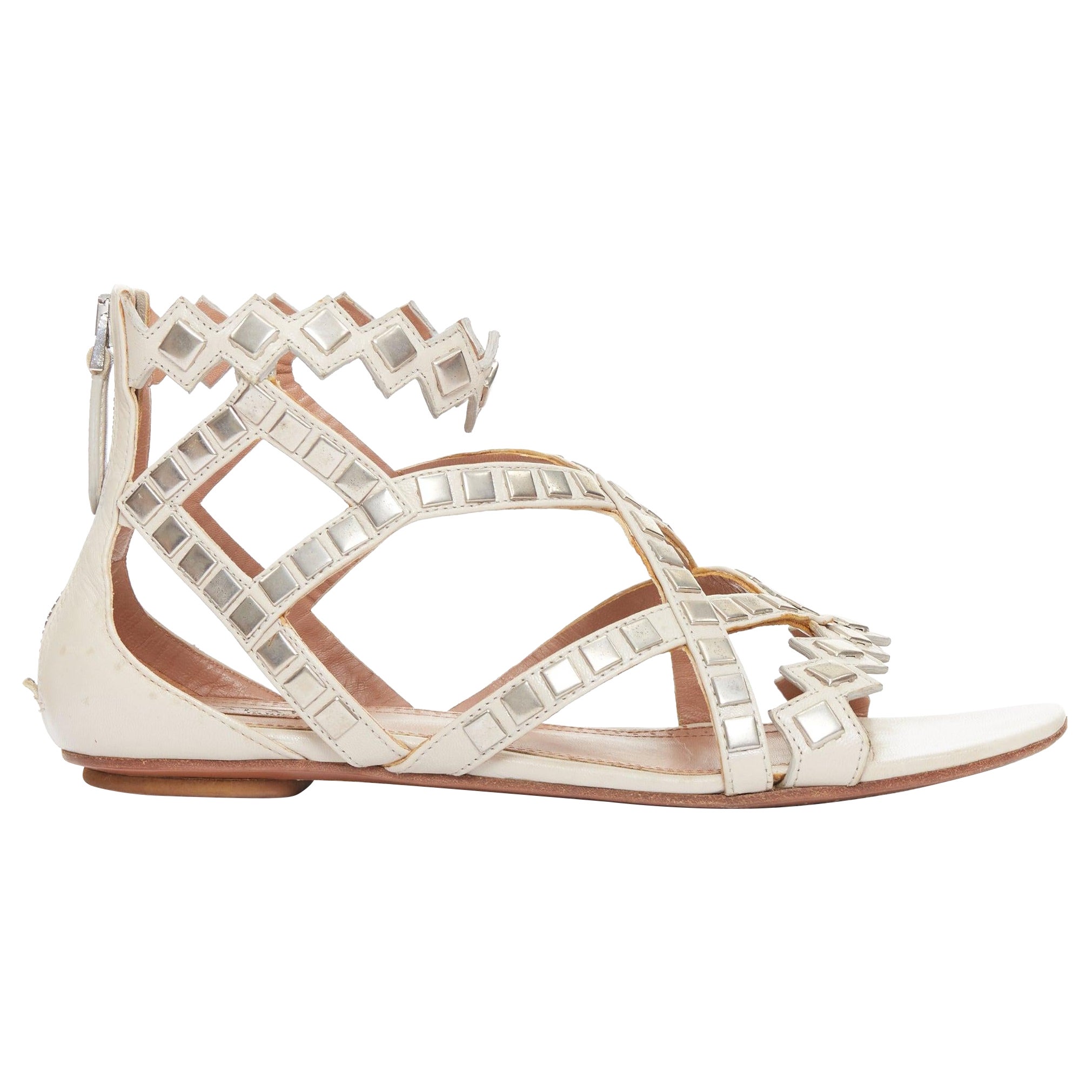 ALAIA silberne quadratische nackte Gladiatorensandalen mit Nietenbesatz aus Leder EU36.5