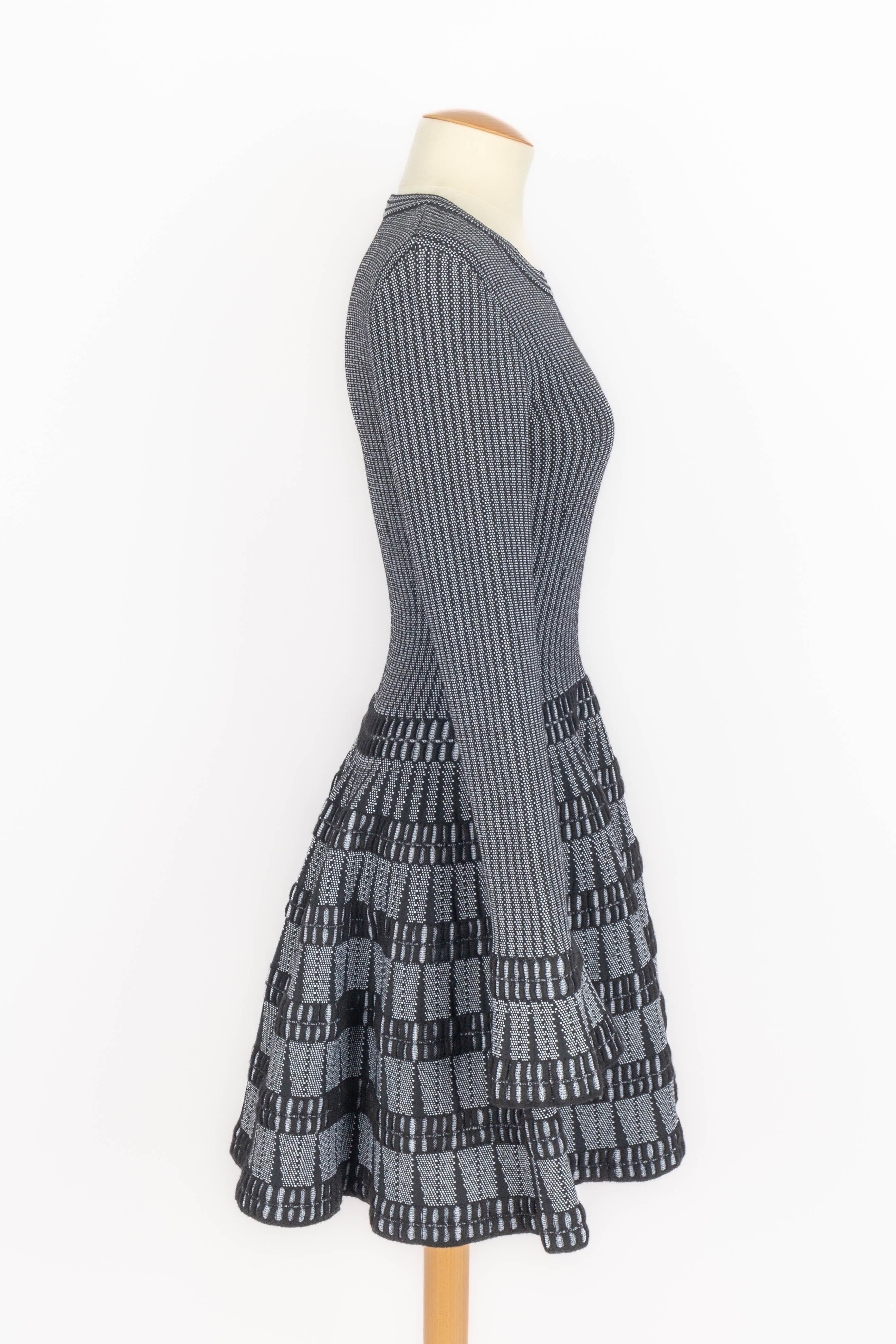 Alaïa Skaterkleid (Grau) im Angebot