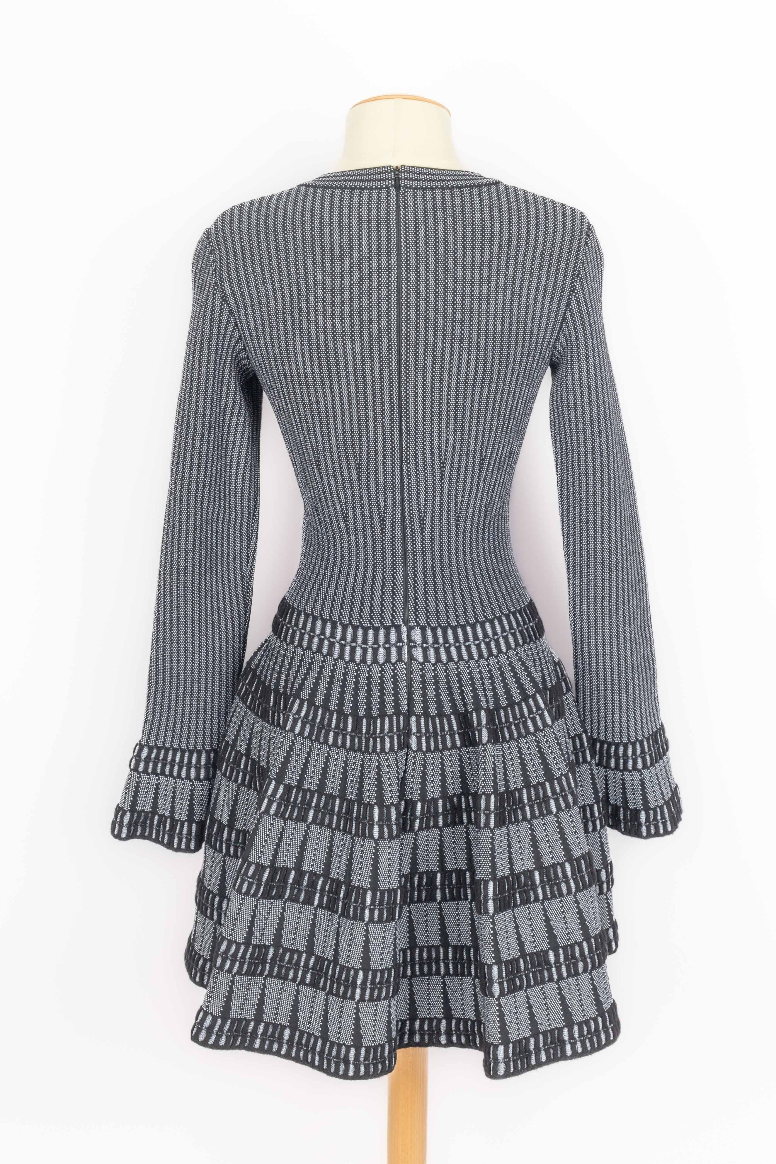 Alaïa Skaterkleid im Zustand „Hervorragend“ im Angebot in SAINT-OUEN-SUR-SEINE, FR
