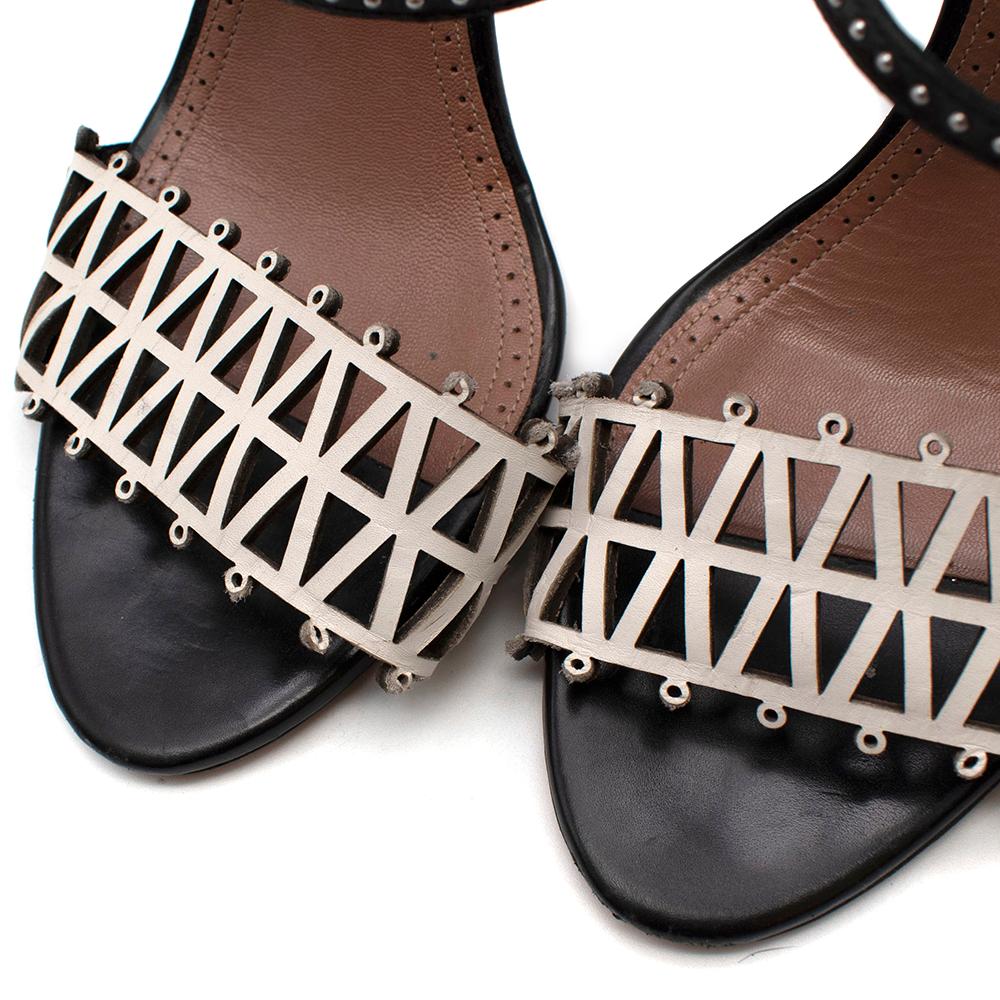 Alaia Stiletto Black & White Laser Cut Sandals - EU 40 For Sale 5