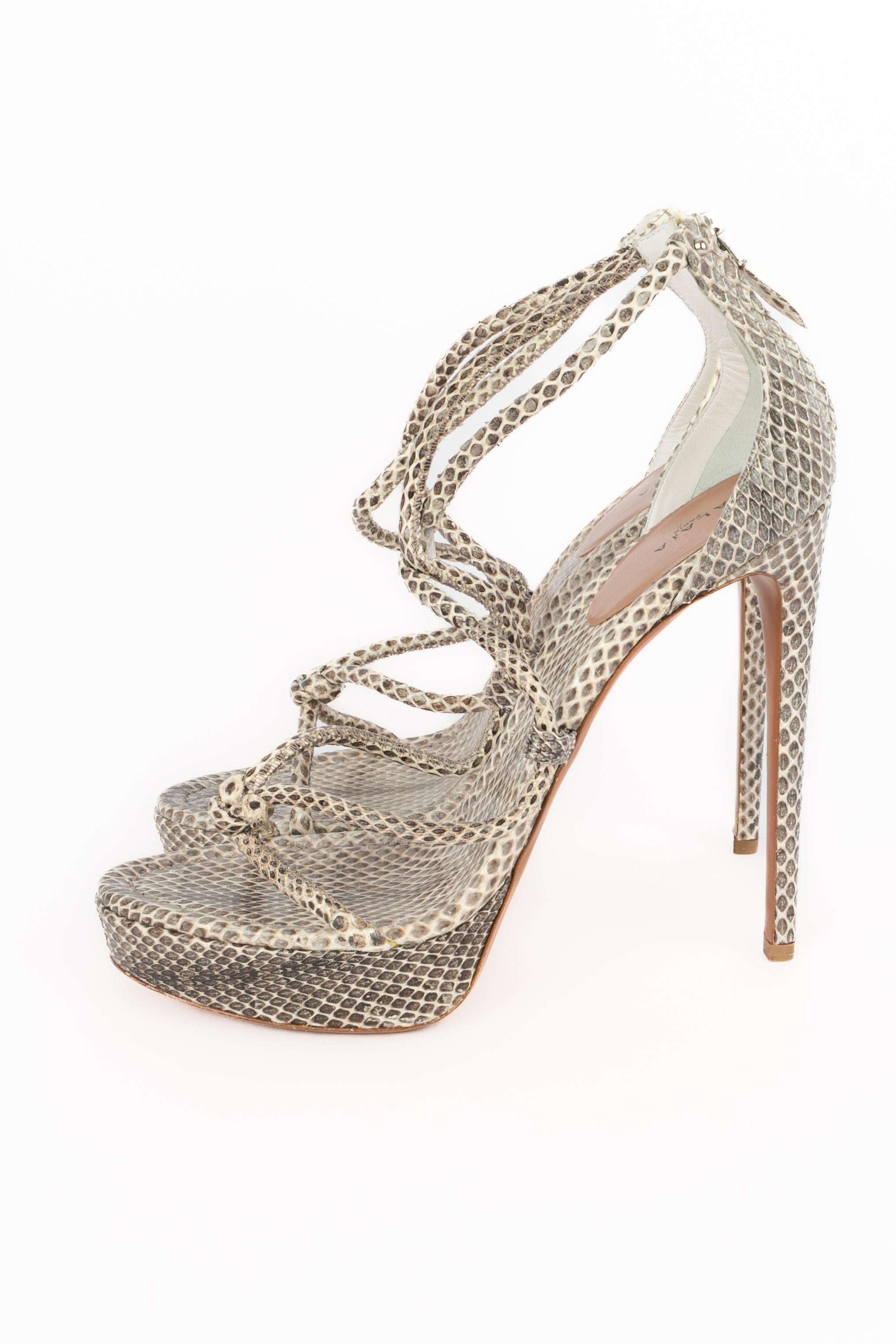 De las mujeres Tacones de aguja Alaïa en venta