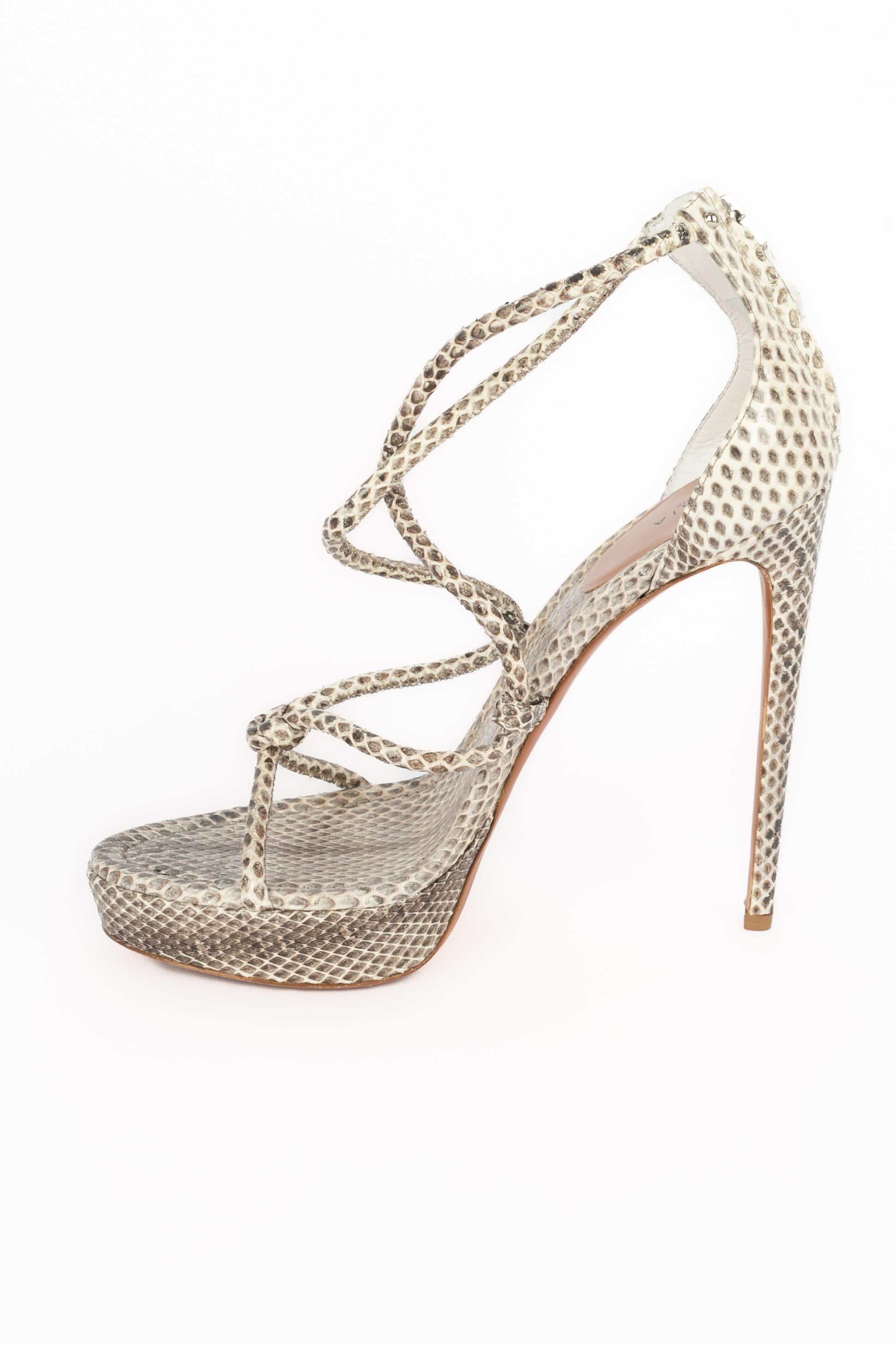 Tacones de aguja Alaïa en venta 1