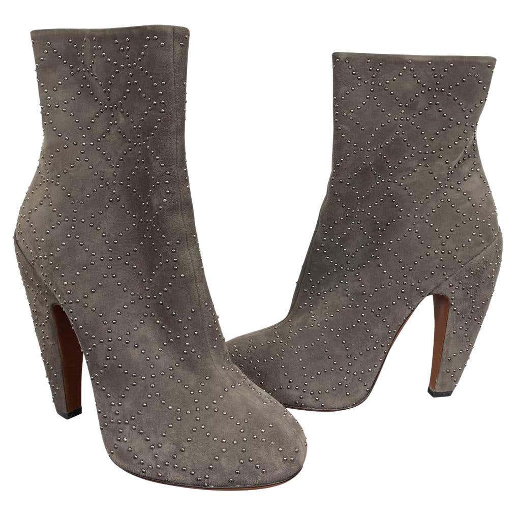 Alaïa Suede Ankle Boots in Grey For Sale at 1stDibs