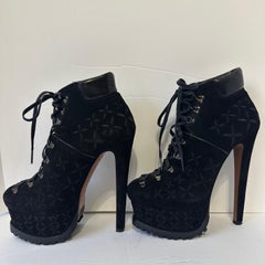 Alaïa Suede Embroidery 2X Platform Hiker Boots Black EU 38.5 Celeb Style