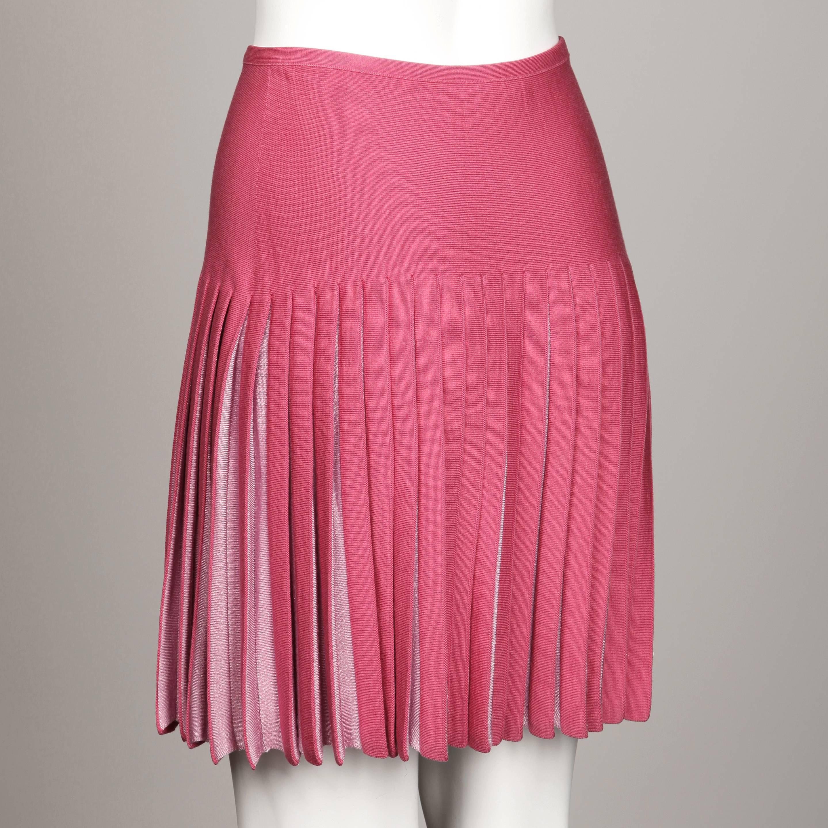 Rose Alaia Vintage bicolore rose Barbie Pull plissé et mini-jupe en vente
