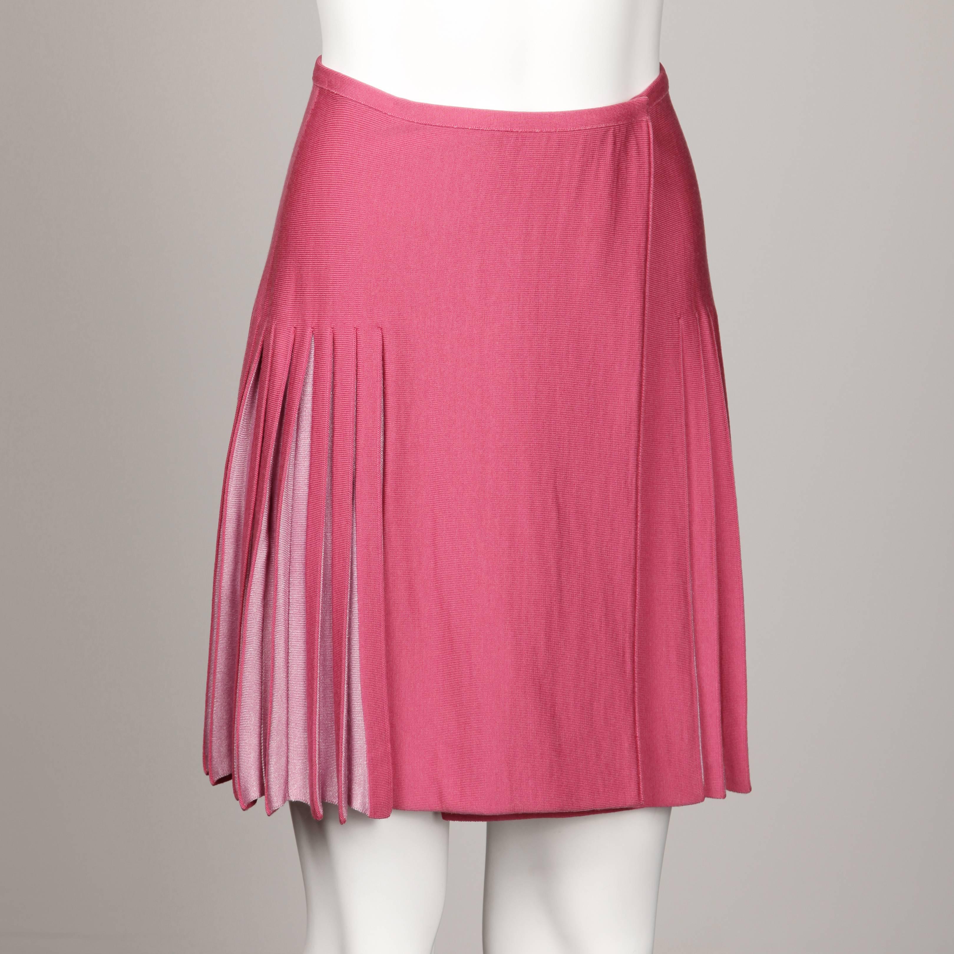 Alaia Vintage bicolore rose Barbie Pull plissé et mini-jupe Pour femmes en vente