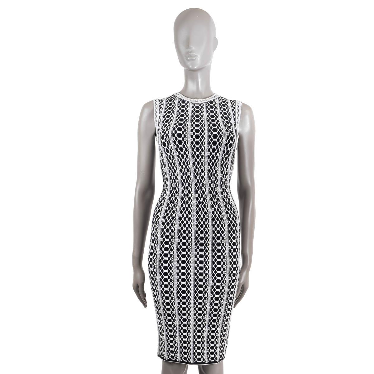 ALAIA white & black viscose PYTHON-JACQUARD KNIT Dress 36 XS In New Condition For Sale In Zürich, CH