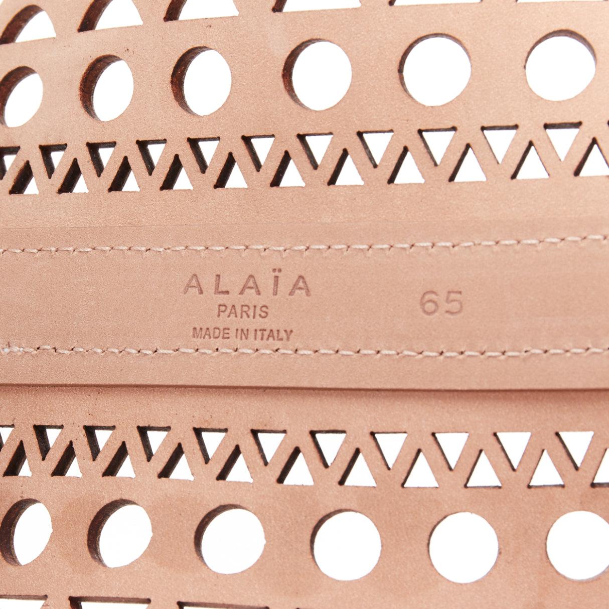 ALAIA white leather geometric cut out scallop edge wide corset belt 65cm For Sale 3