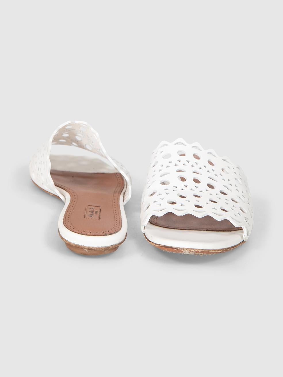 Blanc Alaïa Sandales en cuir blanc Lasercut Taille IT 37 en vente
