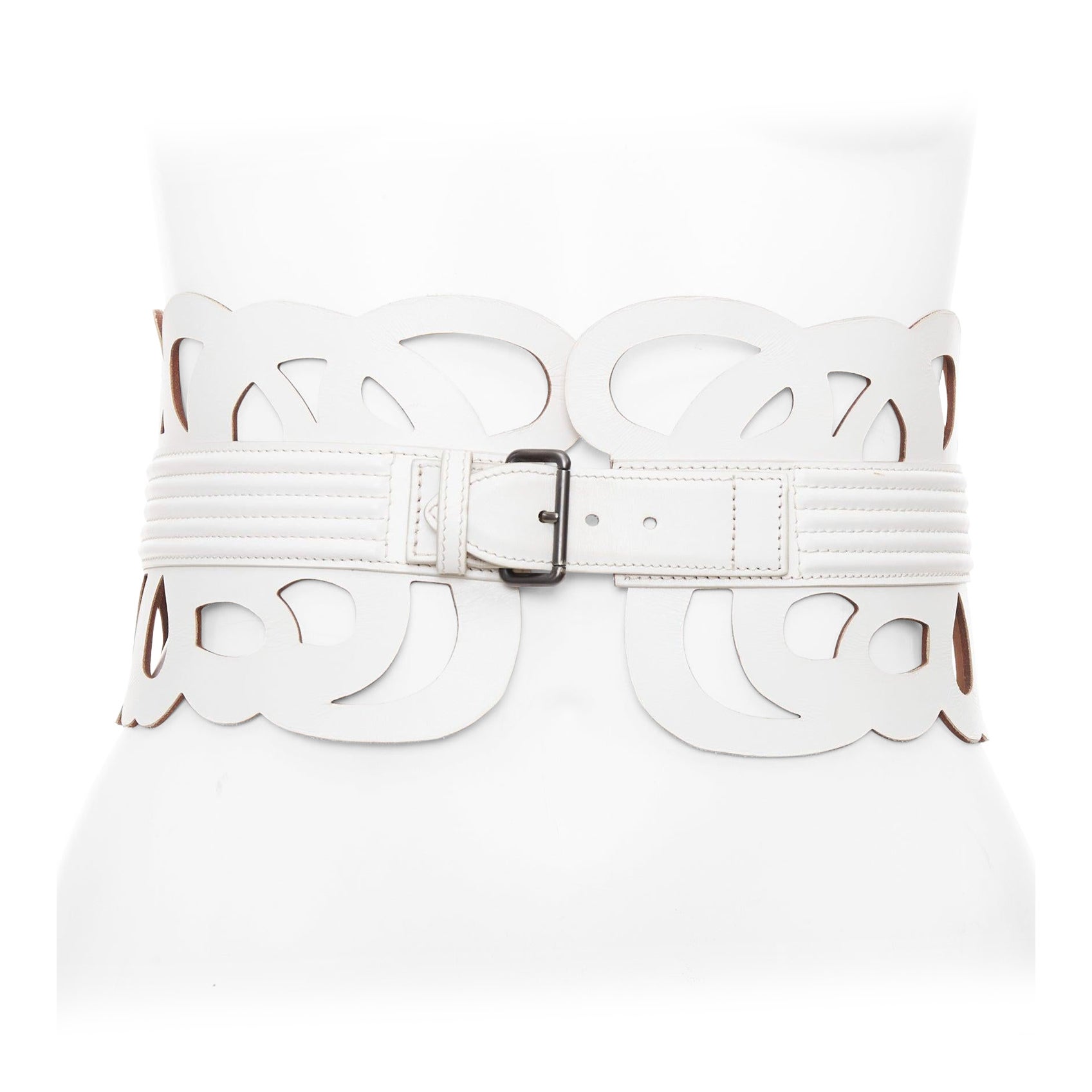 ALAIA in pelle bianca, romantica cintura a corsetto con taglio laser, 65cm