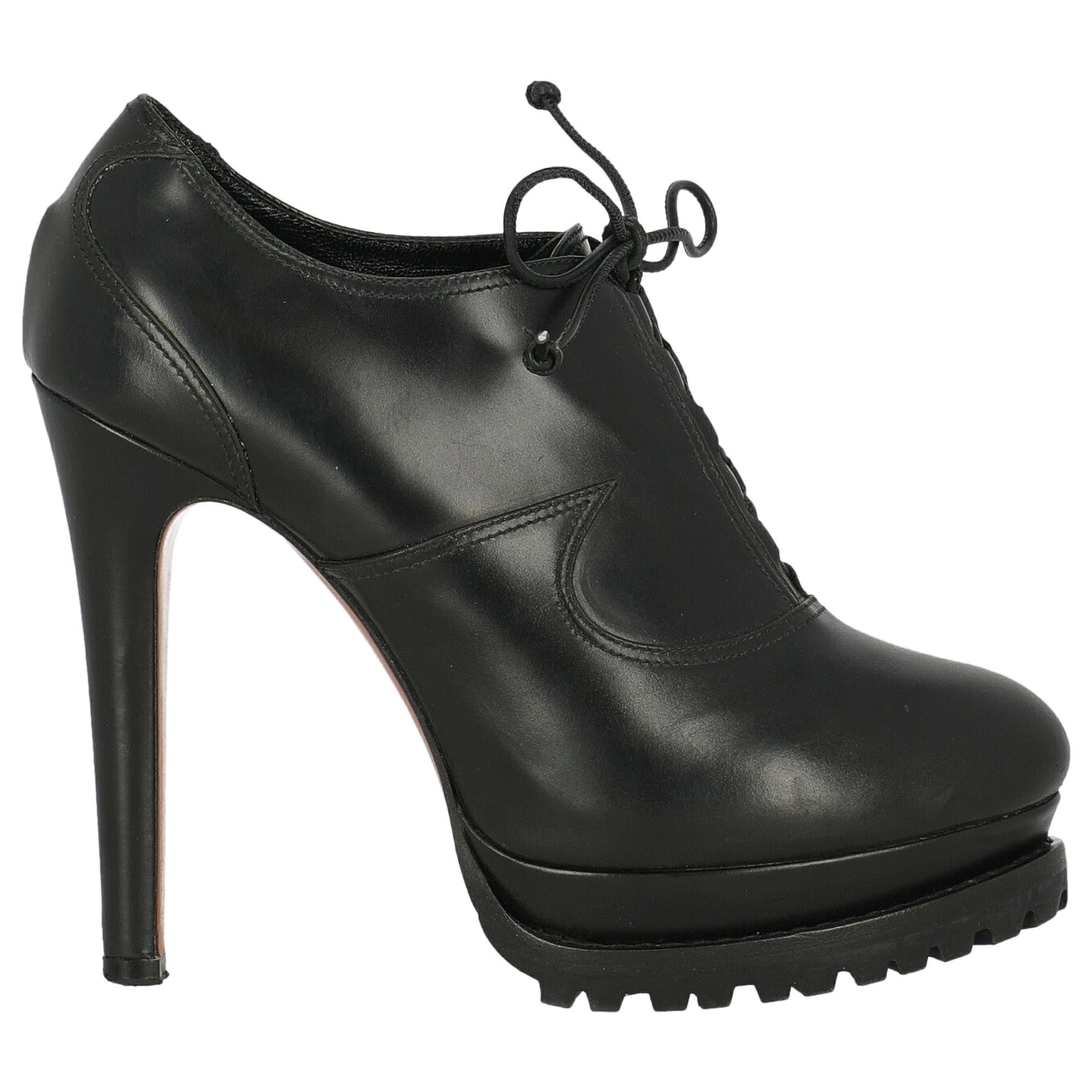 Alaia Woman Ankle boots Black Leather IT 39 For Sale
