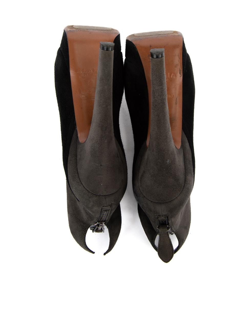 Alaïa Women's Black & Grey Contrast Platform Ankle Boots For Sale 1