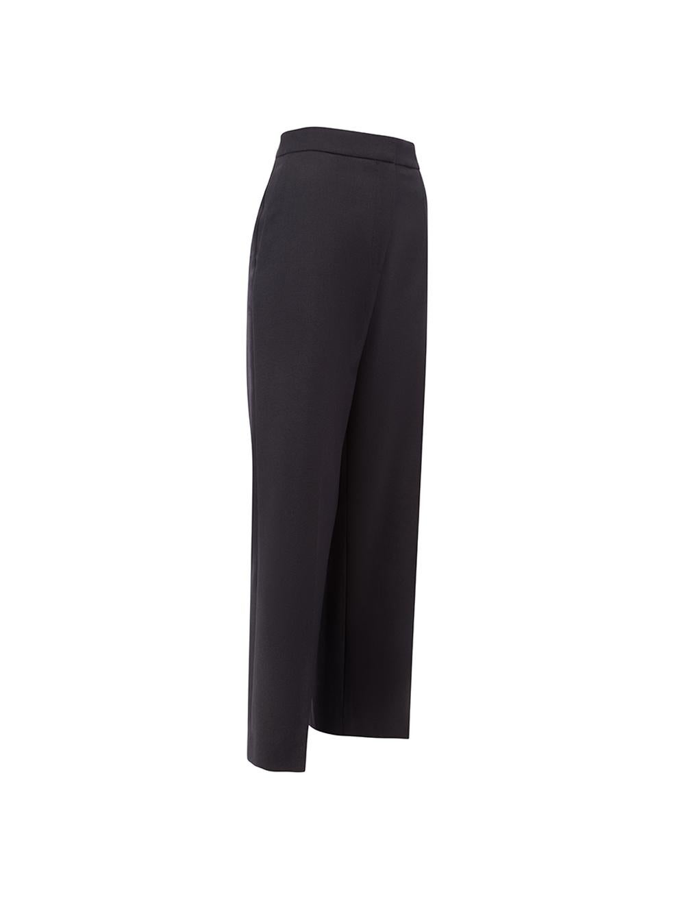 CONDITION is Very good. Hardly any visible wear to trousers is evident on this used Alaïa designer resale item. 
 
 Details
  Navy
 Wool
 Straight leg trousers
 High rise
 Front zip closure with clasp
 Front side pockets
 Back welt pockets
 
 
 Made