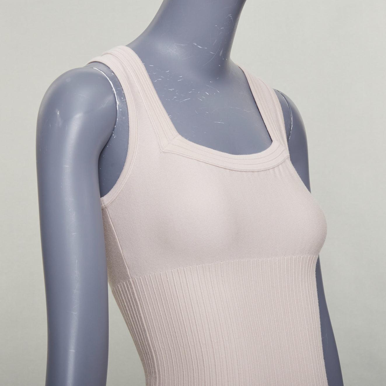 ALAIA - Robe de cocktail en laine mélangée à encolure carrée et à jupe volantée extensible FR36 S en vente 2